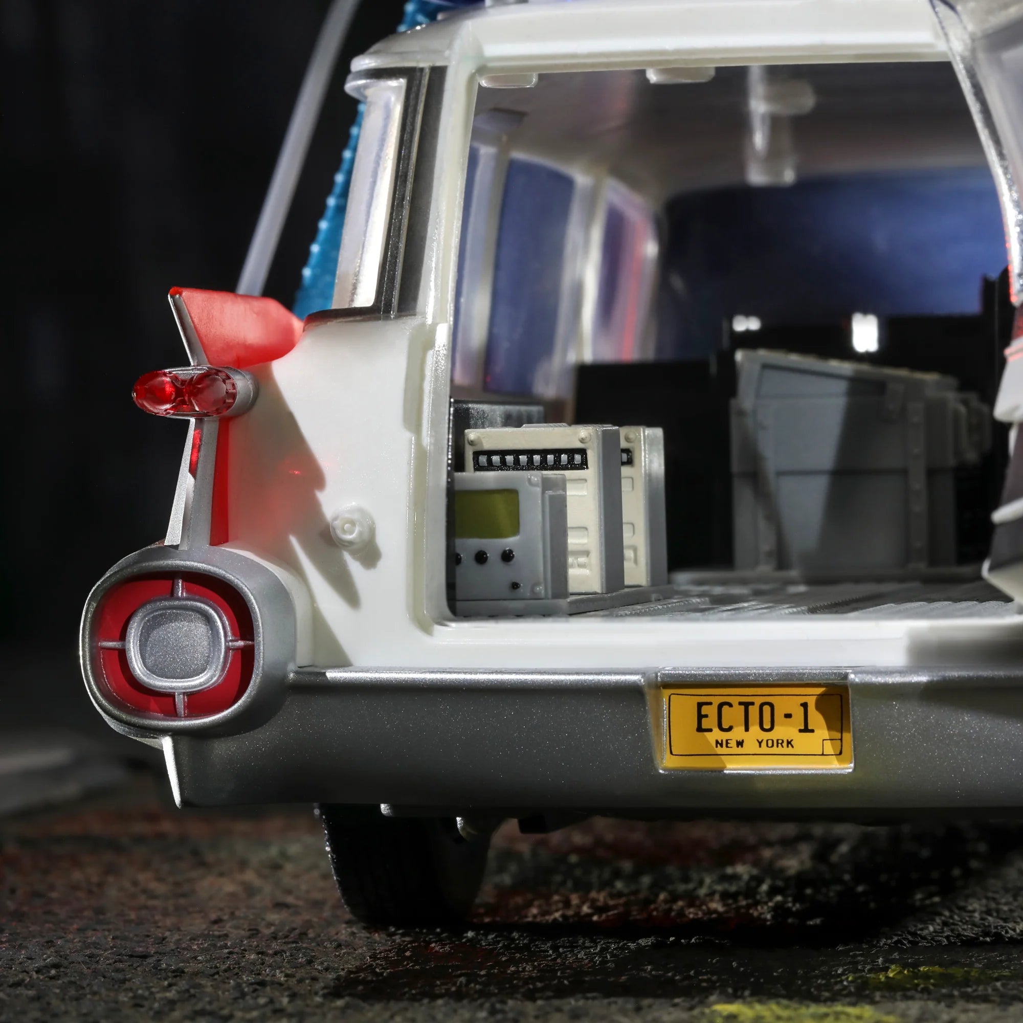 Hasbro Ghostbusters Plasma Series Ecto-1 (1984) Die-Cast Vehicle - Collectible Movie Replica Toy for Fans | Perfect for Display, Play & Nostalgic Gift Giving