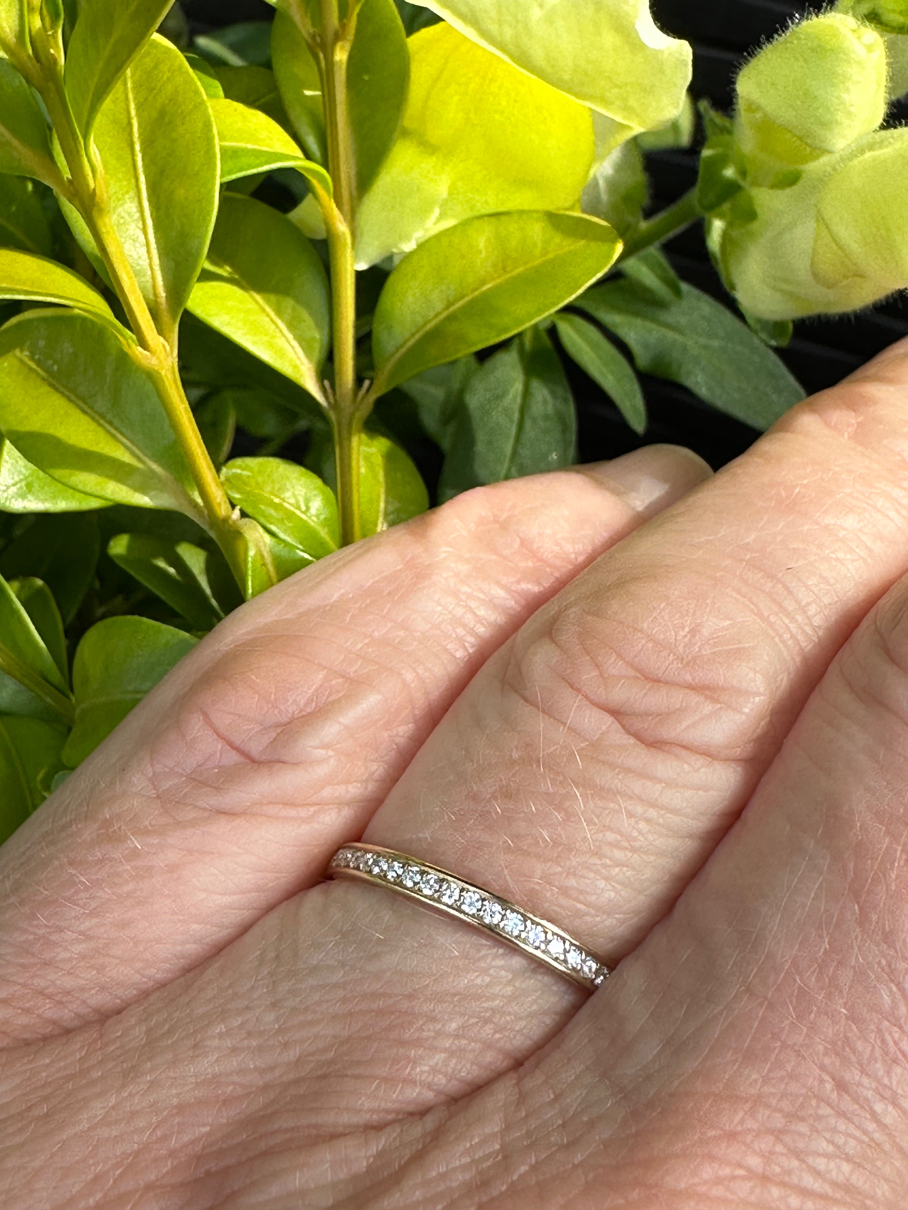 9ct Yellow Gold 0.09ct Diamond Half Eternity Ring - Size M - Perfect for Anniversary Gifts & Wedding Bands