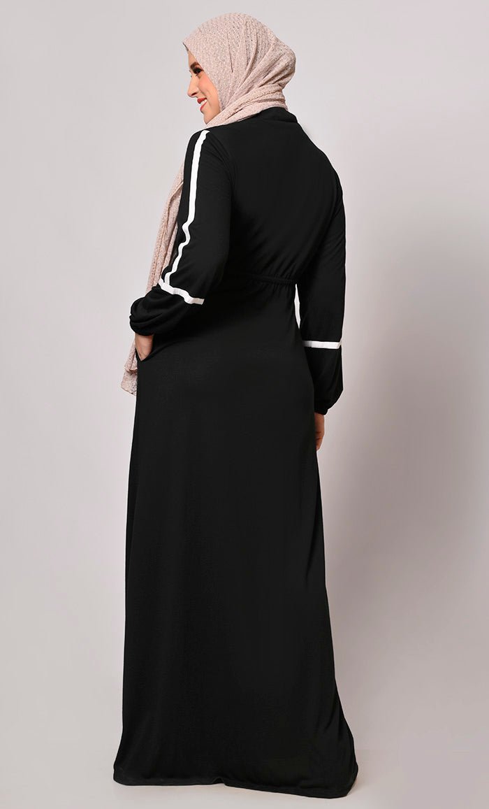 Stylish Black Abaya with Pockets - Modest Muslim Women's Sportswear for Yoga, Gym & Everyday Wear - Final Sale