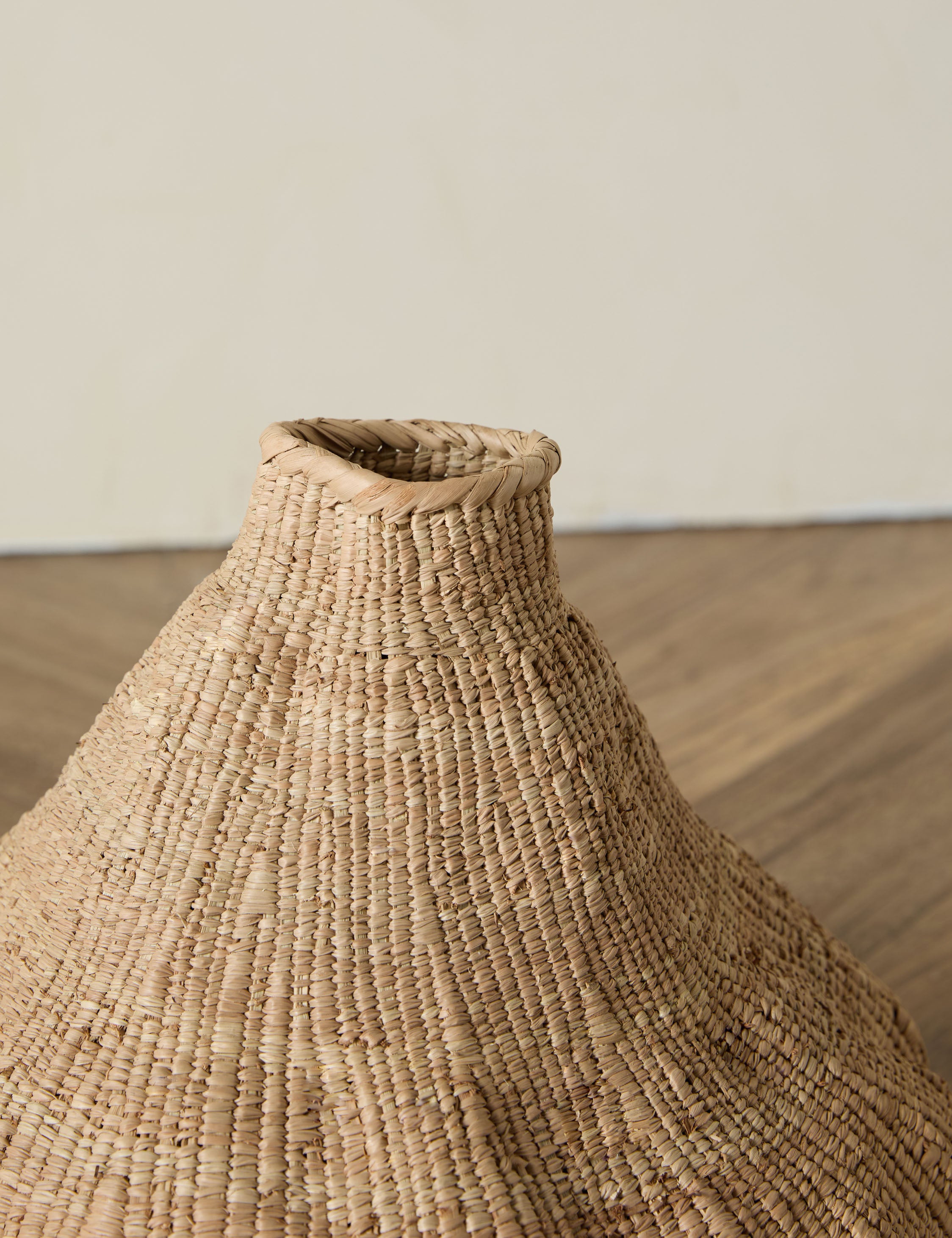 Fresh Garlic Storage Basket by Mbare - Rustic Handwoven Bamboo Garlic Keeper for Kitchen, Pantry, or Farmhouse Decor - Perfect for Organizing Garlic, Onions & Produce