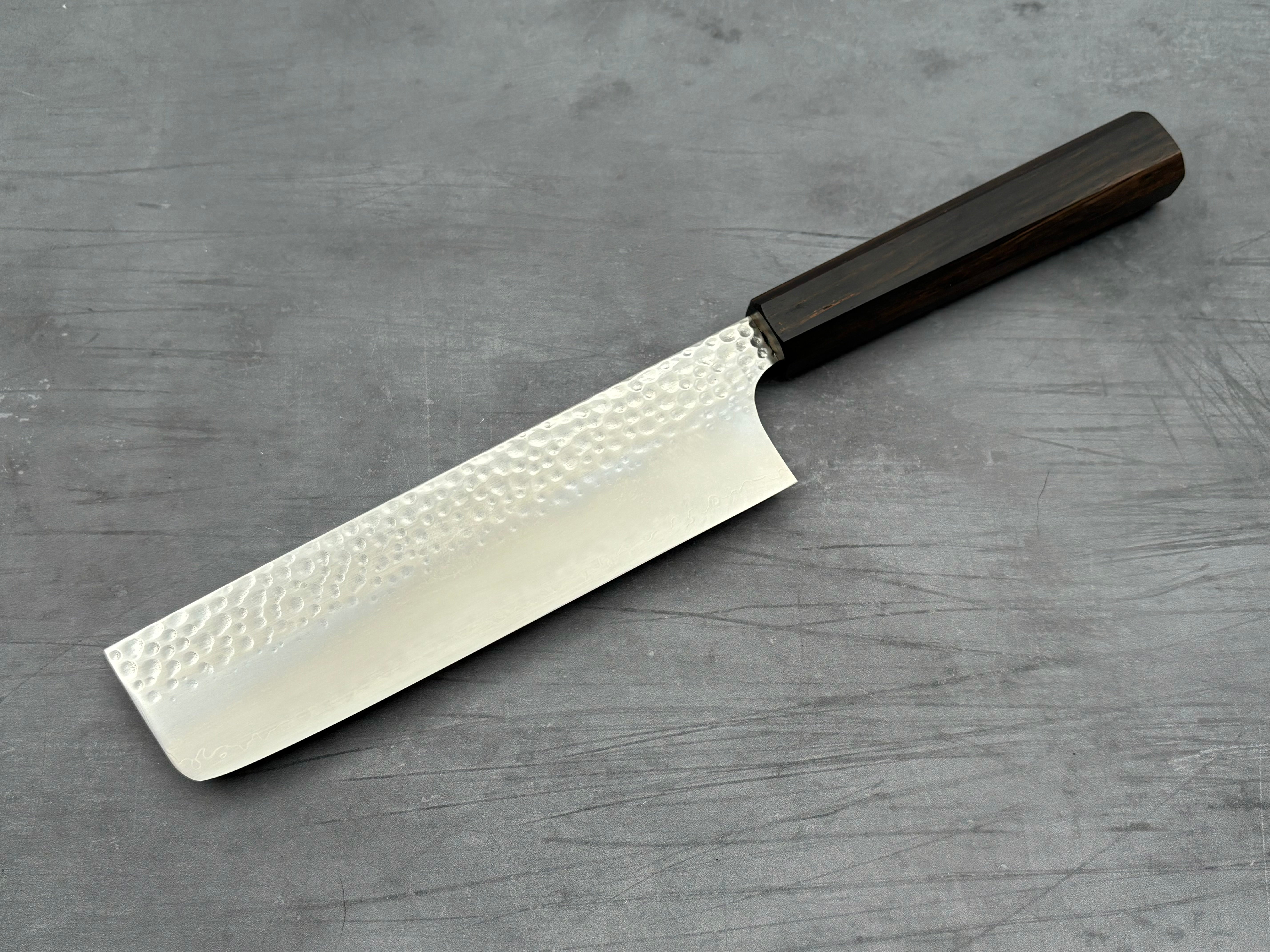 Hatsukokoro Hayabusa VG10 Tsuchime Nakiri Knife - Japanese Damascus Steel Kitchen Knife for Slicing Vegetables, Herbs & Sushi - Perfect for Home Chefs & Professional Kitchens