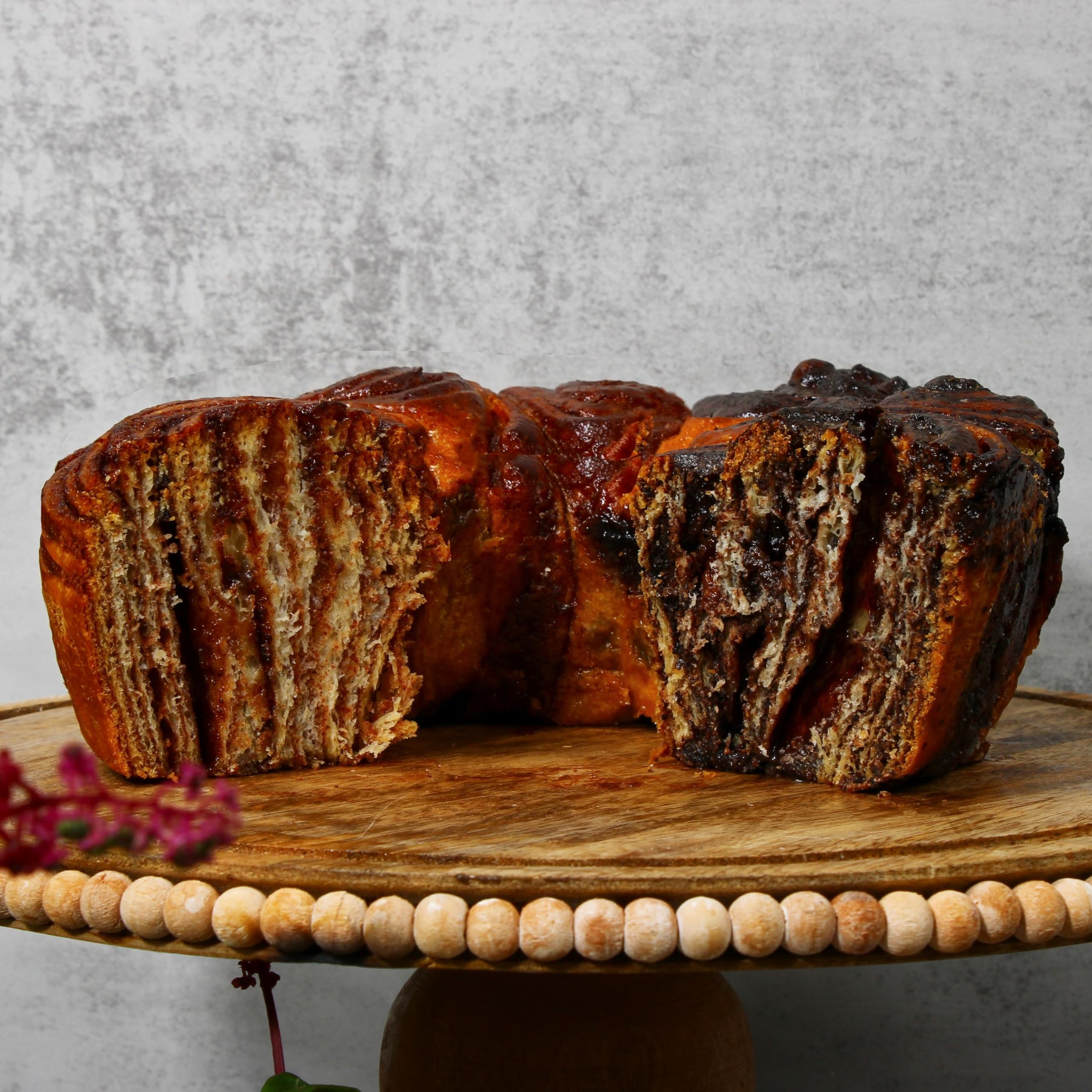 Delicious Chocolate & Cinnamon Babka Cake - 32oz Fresh Baked Babka Bread | Perfect Valentine's Day, Christmas & Thanksgiving Gift Basket | Thoughtful Present for Men, Women, Colleagues & Friends | Great for Holiday Parties, Breakfast Treats & Coffee Pairings