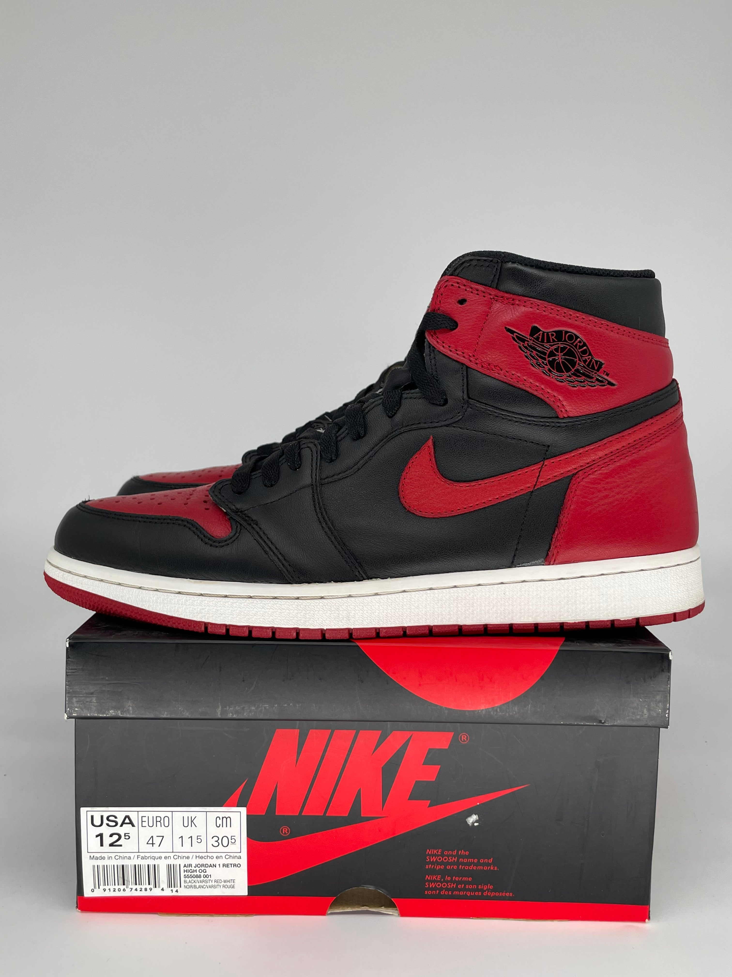 AIR JORDAN 1 BRED Men's Basketball Shoes Size 12.5 (555088-001) - Retro High OG Style for Sneaker Collectors & Streetwear Fashion