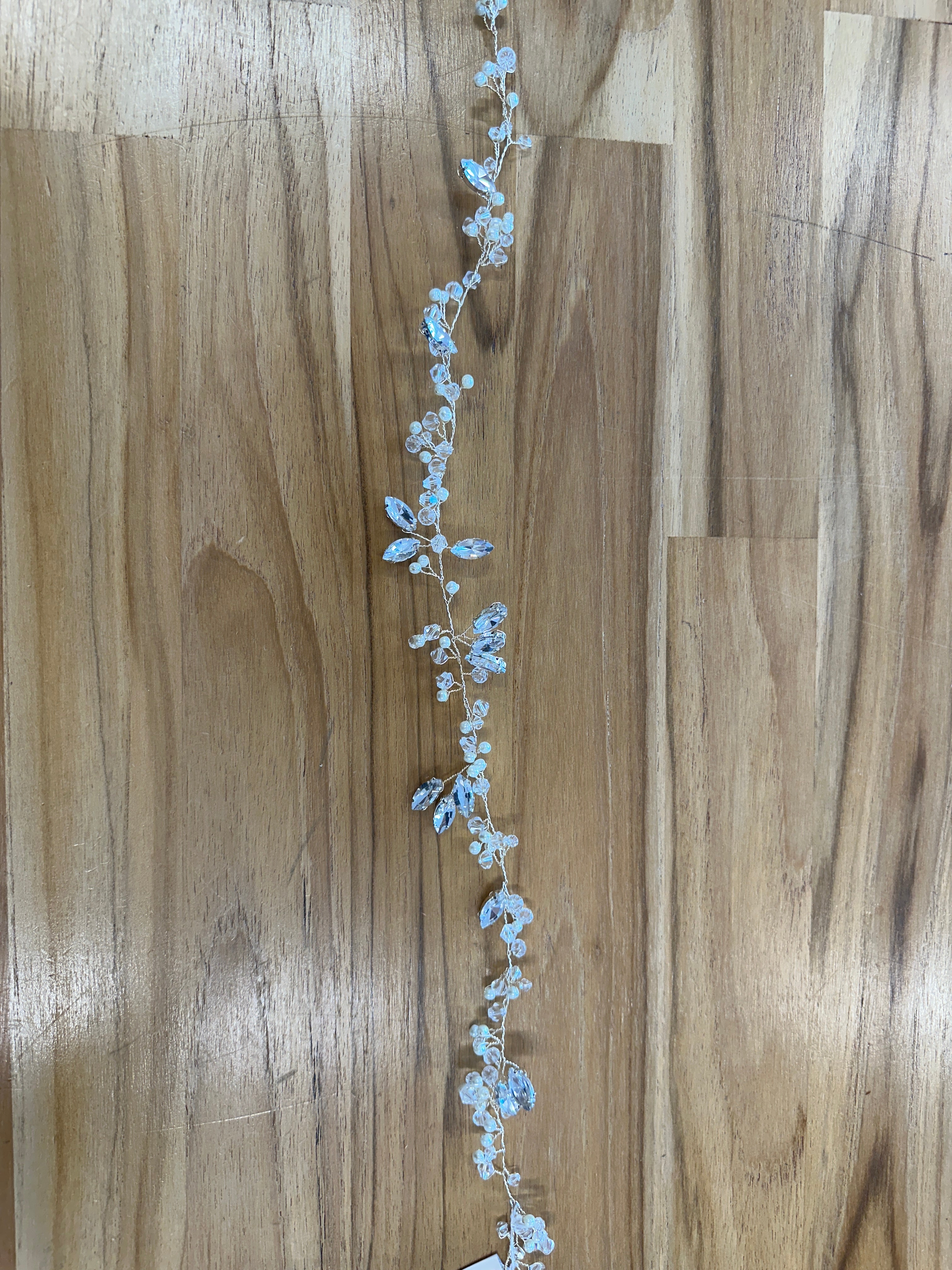 Elegant Crystal Hair Vine Headpiece for Bridal Wedding Hair Accessories - Perfect for Brides, Prom, and Special Occasions