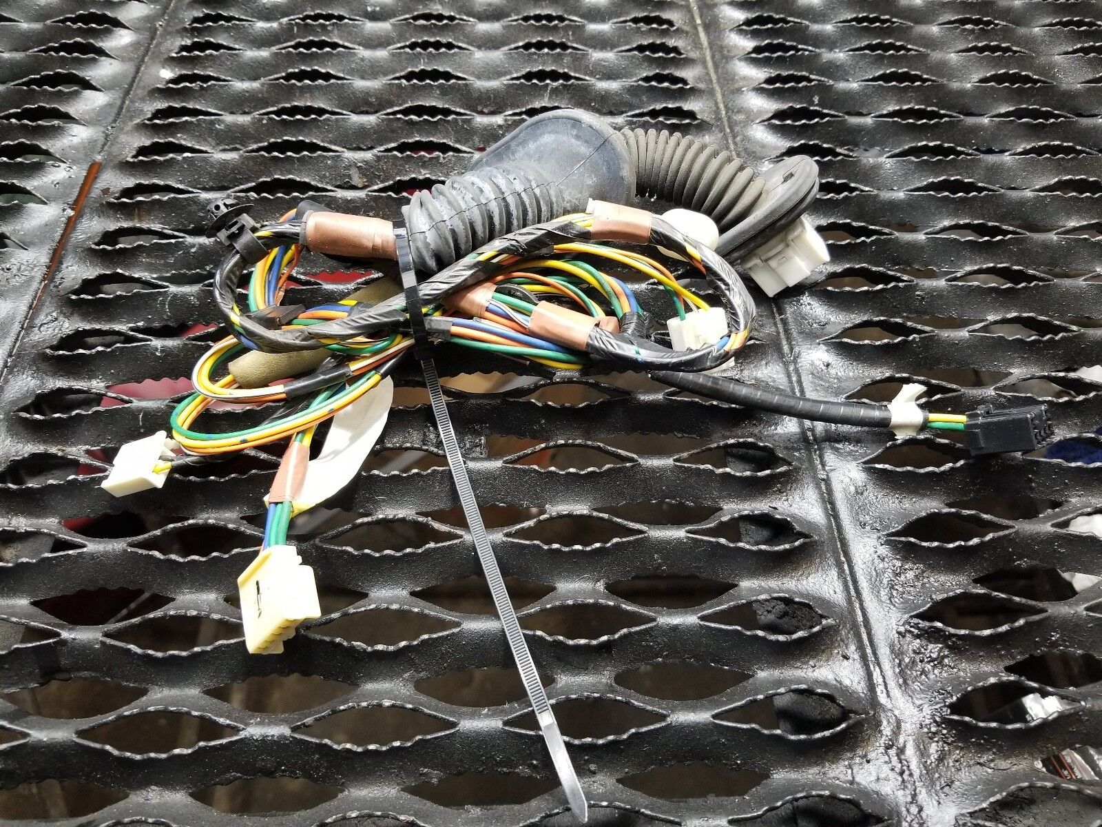2004-2009 Toyota Prius Right Rear Passenger Side Door Wire Harness OEM Replacement - Perfect for Electrical Repairs & DIY Car Maintenance