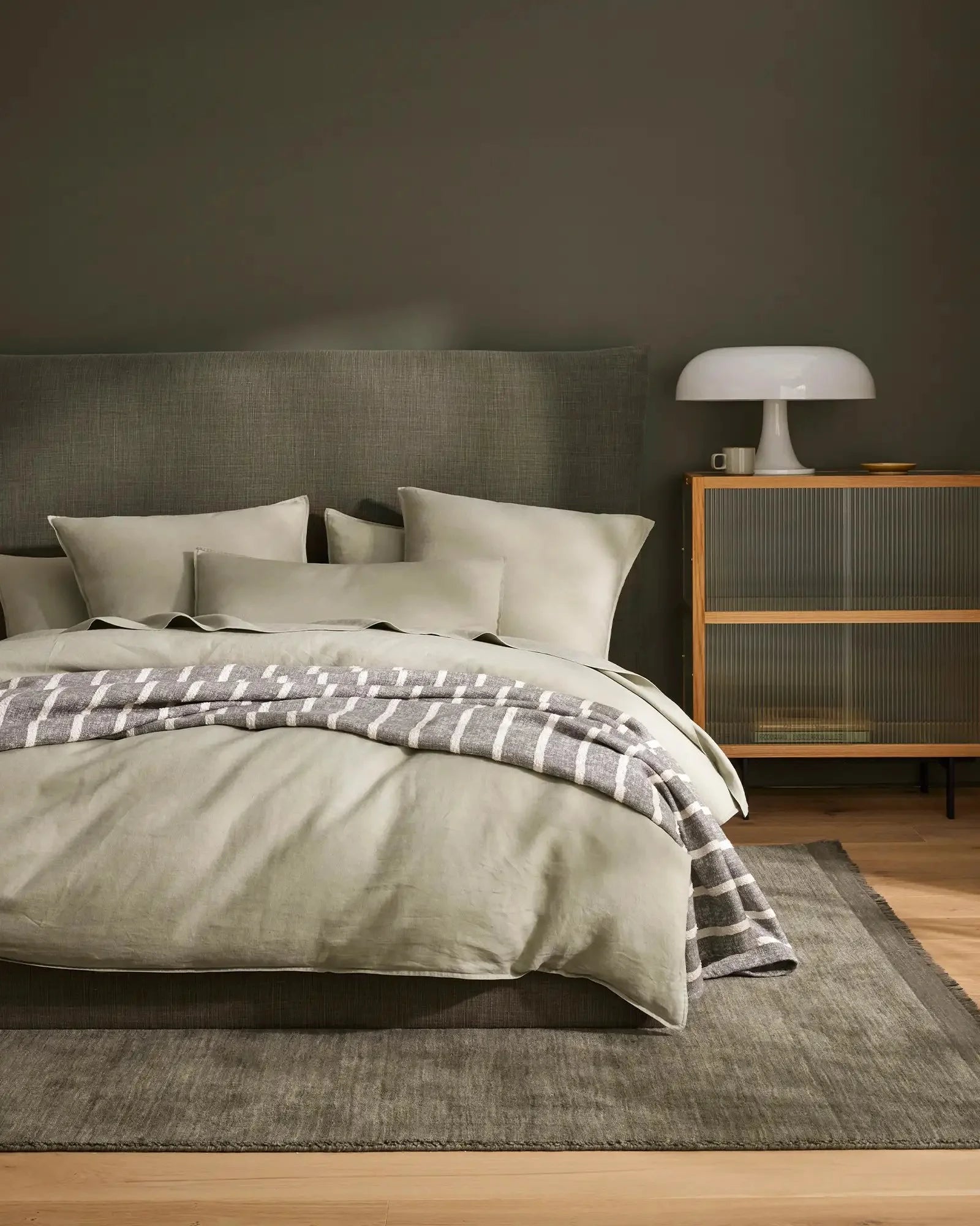 Ravello Quilt Cover Set - Sage Green Luxury Bedding - Soft & Breathable Cotton Duvet Cover for Cozy Bedroom Decor (Queen/King Size) - Perfect for Master Bedrooms, Guest Rooms & Airbnb Stays