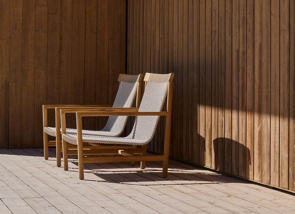 Amanu Modern Lounge Chair - Comfortable Mid-Century Style Accent Chair for Living Room, Bedroom, or Office - Perfect for Relaxing, Reading, and Lounging
