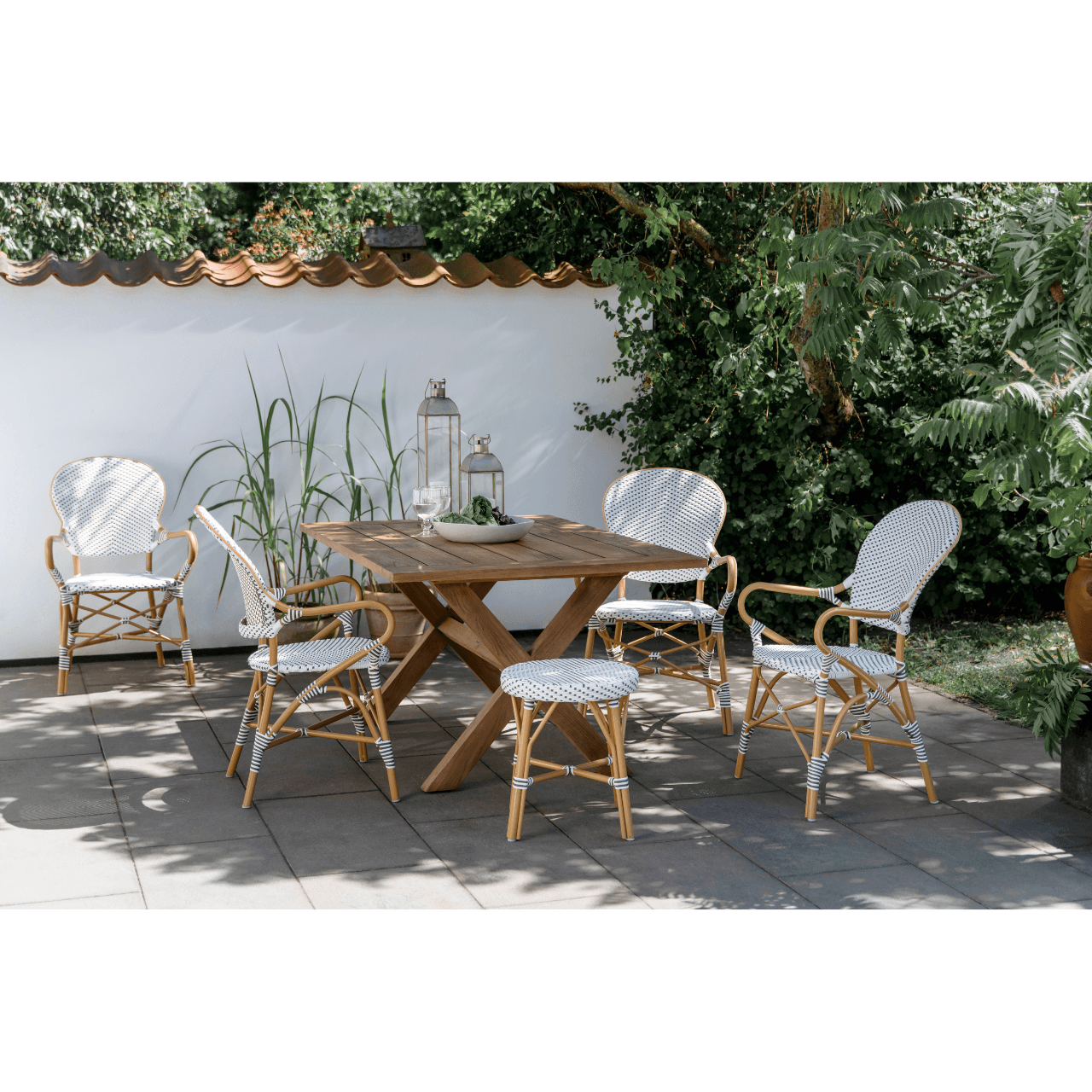 Premium Colonial Style Outdoor Teak Dining Table - Weather-Resistant Solid Teak Wood Patio Furniture for Garden, Poolside & Backyard Dining