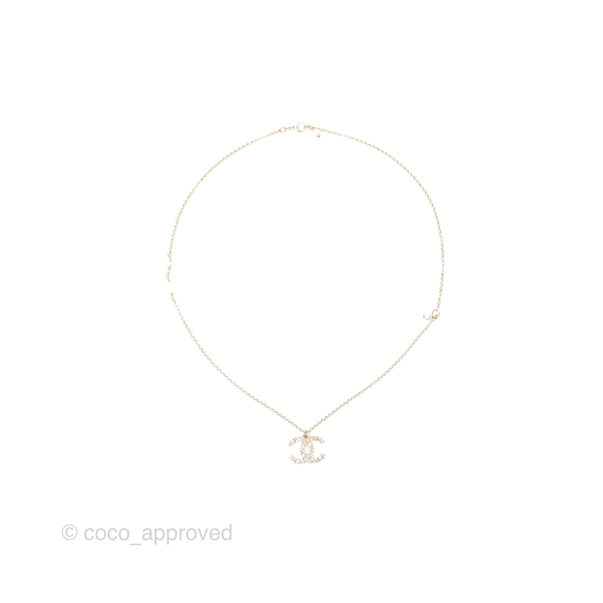 Chanel CC Pearl Necklace in Gold Tone 20K - Elegant Fashion Jewelry for Women, Perfect for Parties, Weddings & Special Occasions
