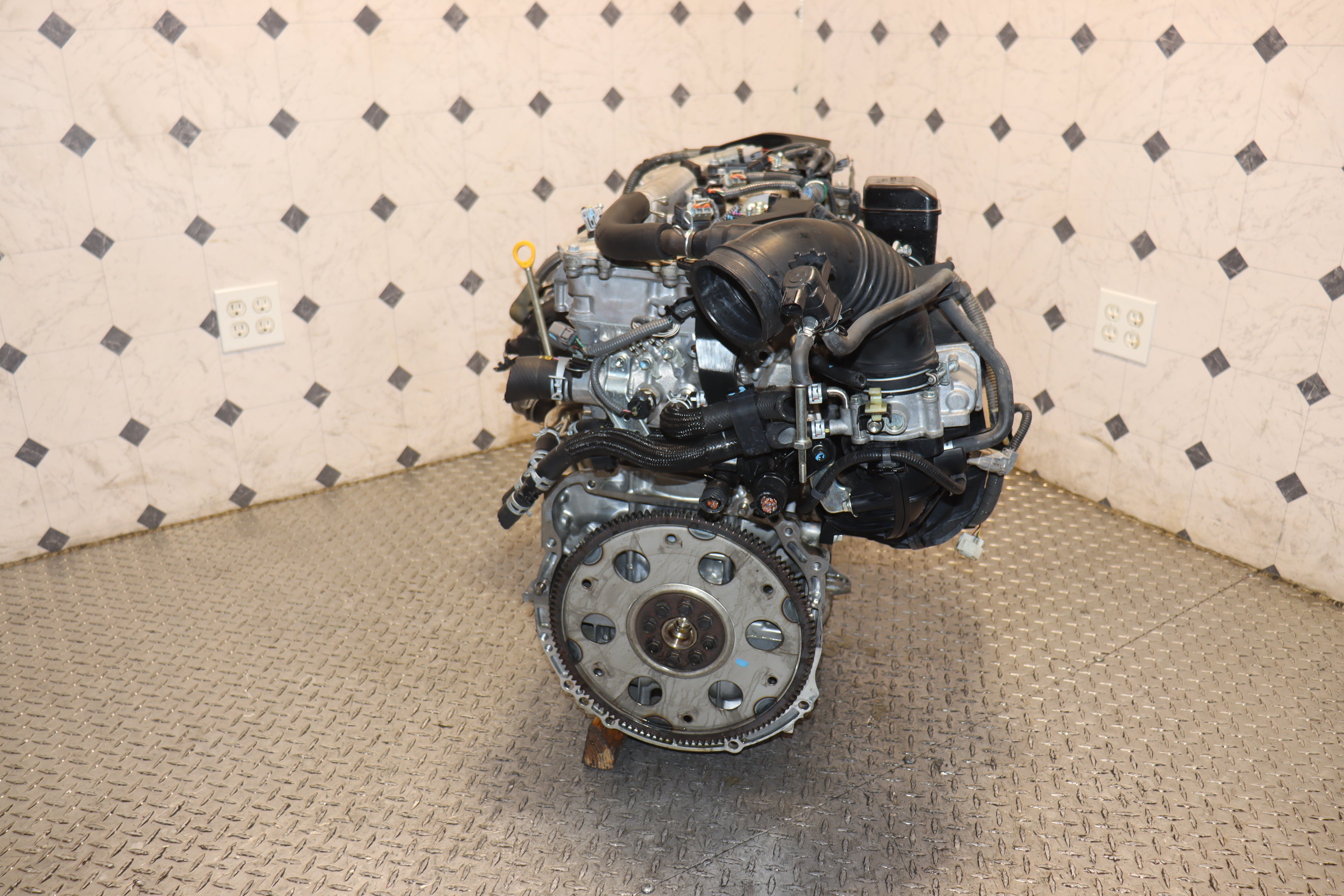 JDM 2AR-FE 2.5L 4Cyl DOHC Engine for 2013-2018 Toyota RAV4 - High Performance Replacement Engine for Smooth Driving & Off-Road Adventures