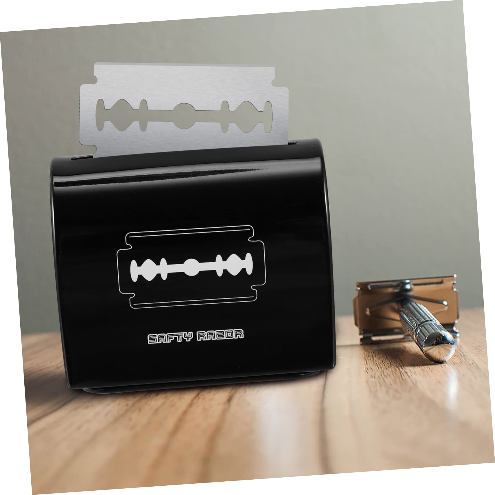 FOMIYES Metal Razor Blade Storage Box - Compact Disposable Razor Blade Dispenser for Barber Shops & Salon - Safe & Durable Blade Organizer for Shaving, Hair Cutting & Grooming Tools