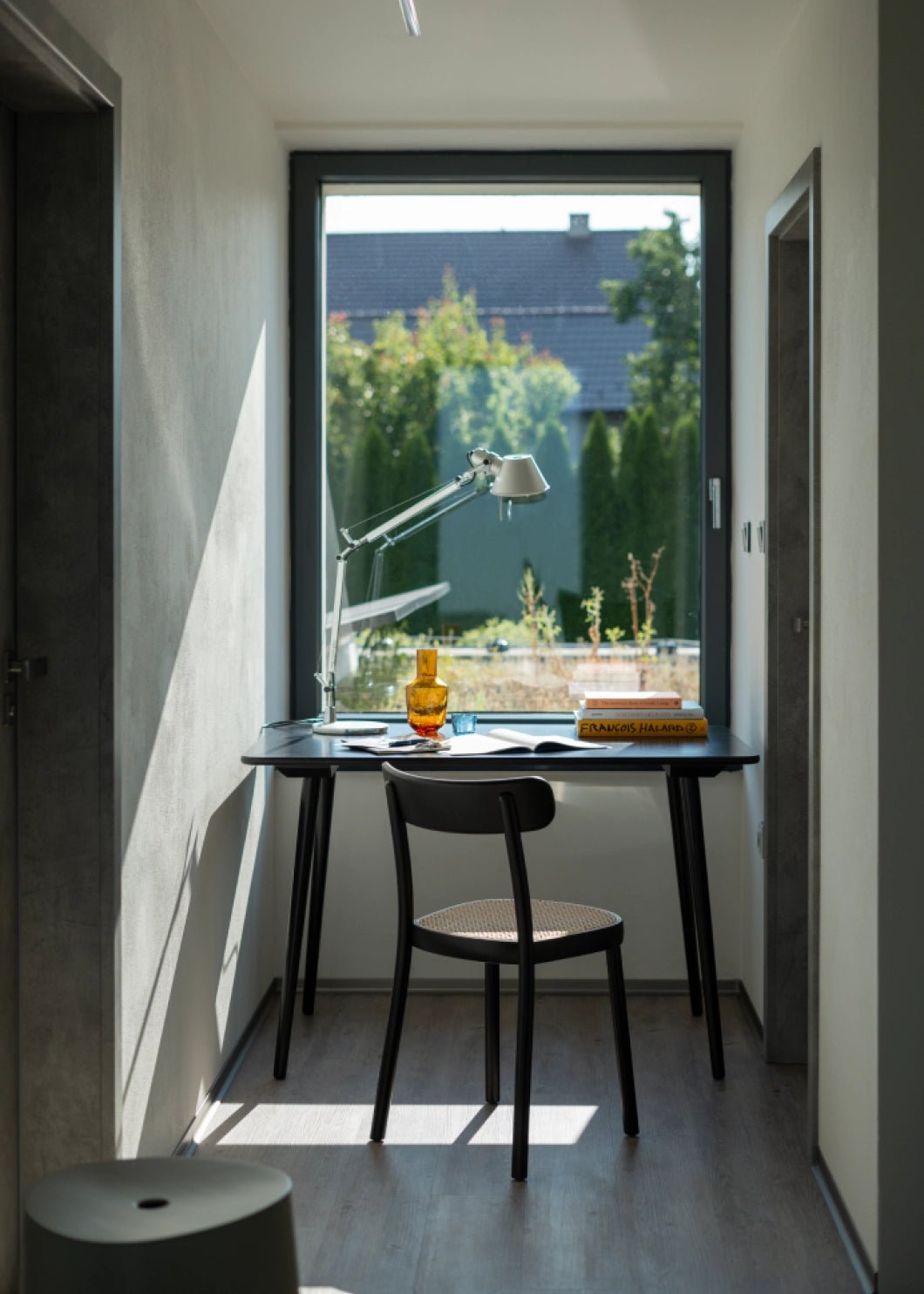 La Zitta Bentwood Side Chair by Ton - Modern Wooden Dining Chair for Kitchen, Cafe & Home Decor