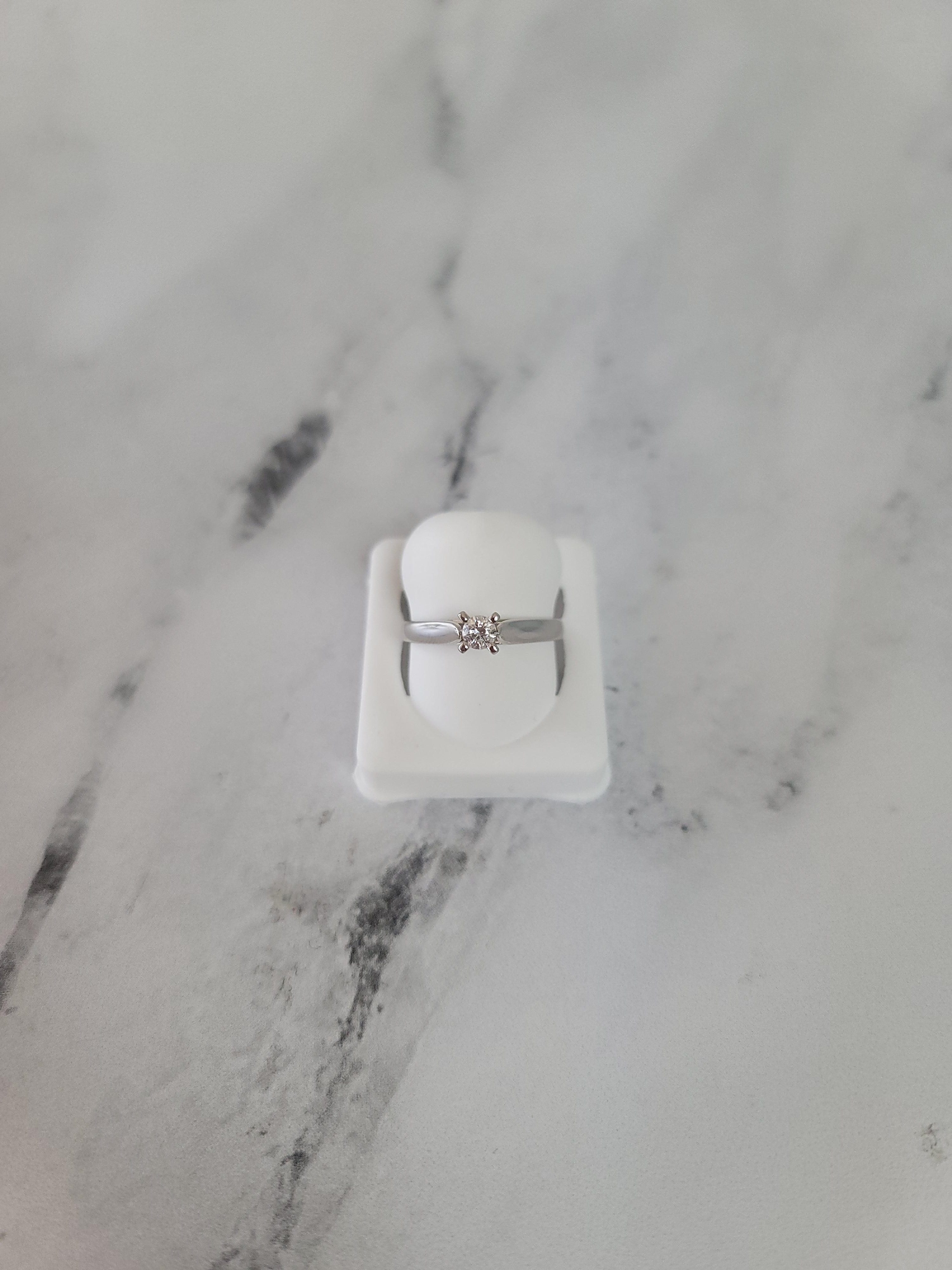 0.25 Carat Solitaire Diamond Engagement Ring - 14K White Gold for Women - Perfect for Proposals, Anniversaries & Romantic Occasions