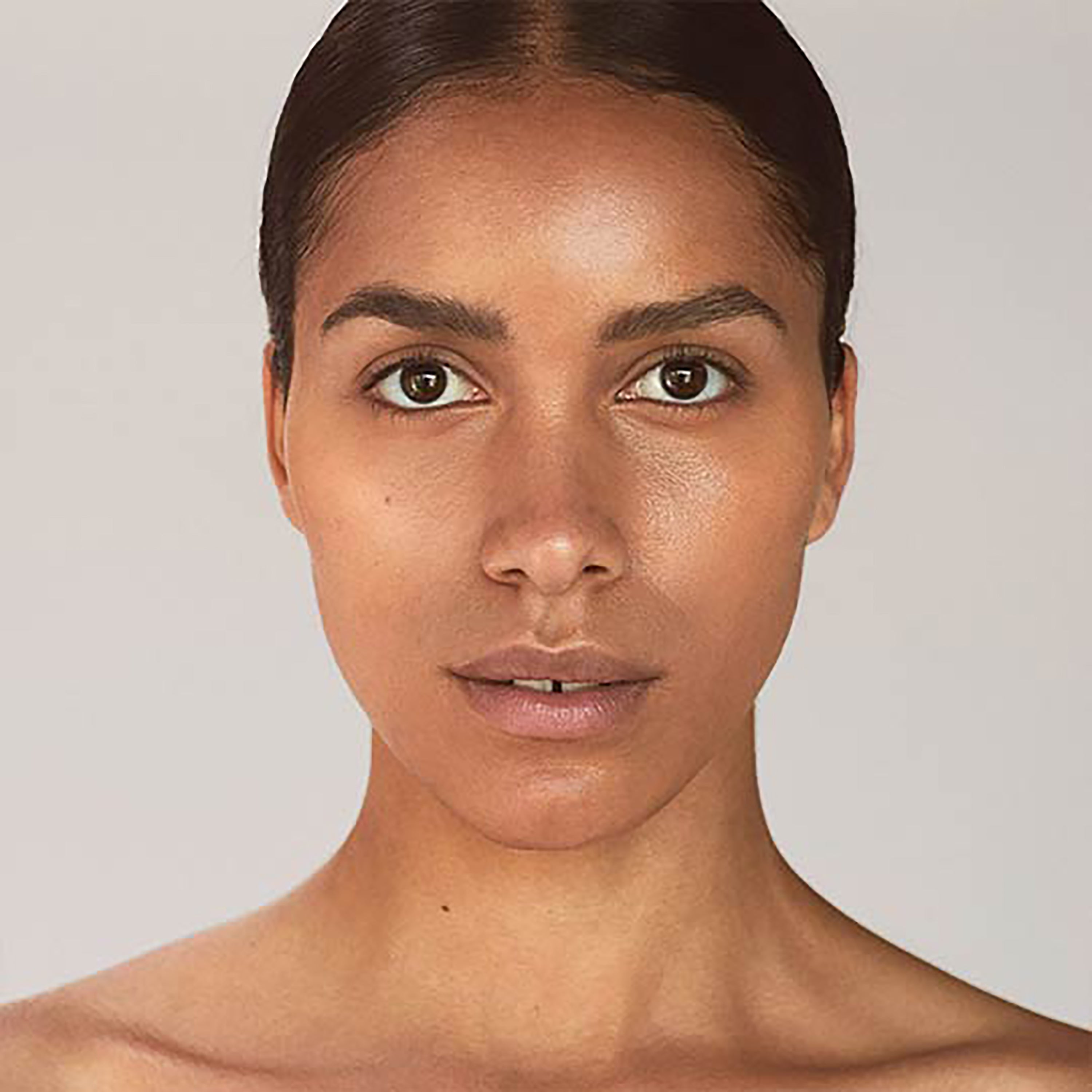 Best M240 Velvety Concealer for Flawless Coverage - Perfect for Daily Makeup & Special Occasions