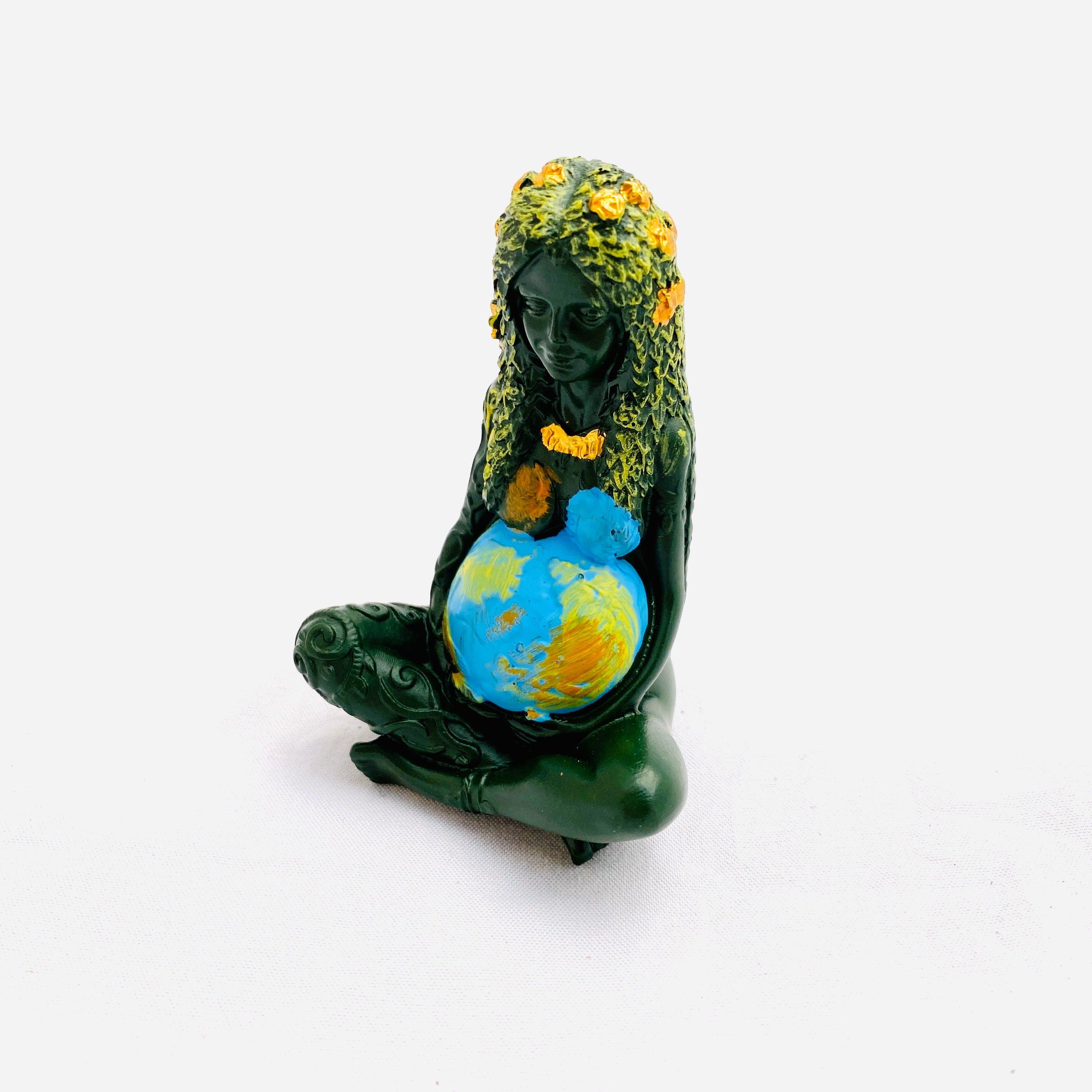 Premium Small Resin Gaia GAIA 08 Statue - Handcrafted Collectible Figurine for Home Decor, Meditation Spaces & Gift Giving