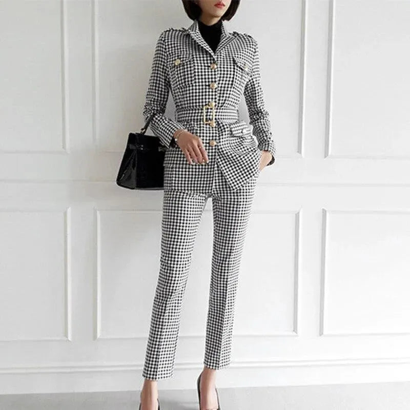 Slim Fit Plaid Women's Pantsuit - Professional Office Wear & Business Casual Outfit for Women | Perfect for Work, Interviews, and Formal Events