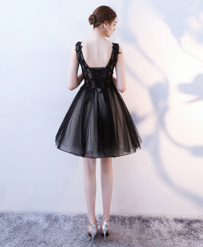 Elegant Black V-Neck Tulle Lace Short Prom Dress for Homecoming, Party, and Special Occasions - Perfect for Dances, Formals, and Evening Events