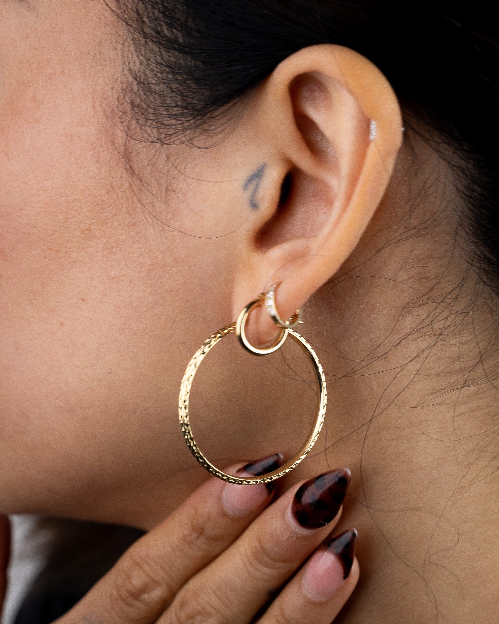 35mm Gold Diamond Cut Hoop Earrings - Model 71 | Elegant Everyday Jewelry for Women, Perfect for Parties, Weddings & Office Wear