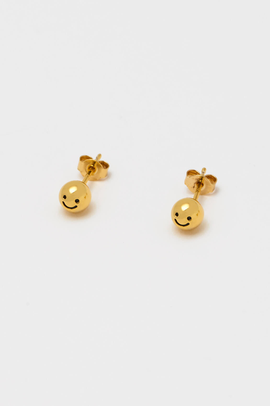 Cute Mini Smiling Face Stud Earrings for Women - Gold Plated Tiny Happy Face Ear Studs - Perfect for Everyday Wear, Gifts & Casual Outfits