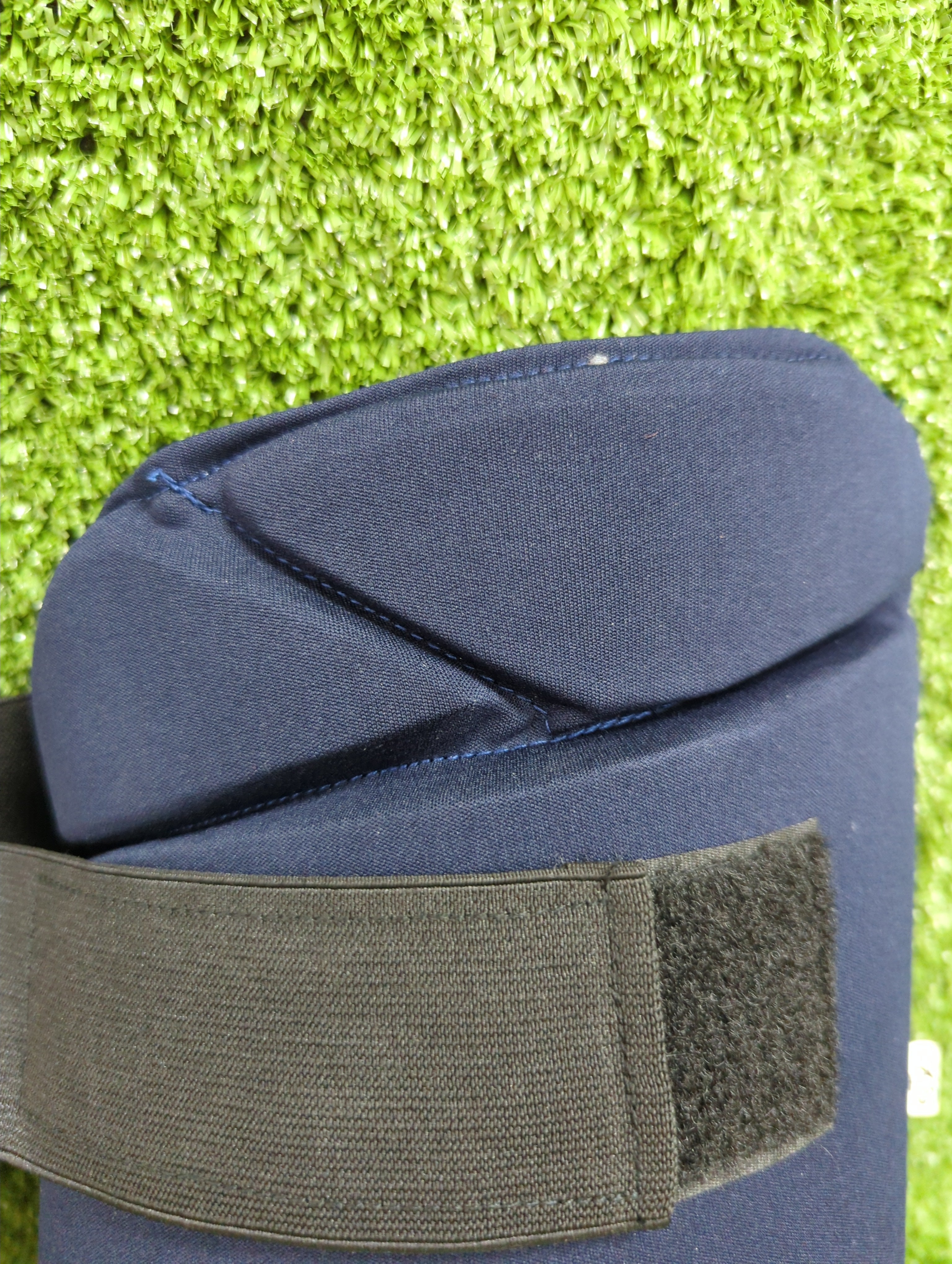 Raydn Master Premium Junior/Youth Cricket Thigh Guards - Protective Leg Gear for Young Cricket Players - Perfect for Practice, Matches & Training Sessions