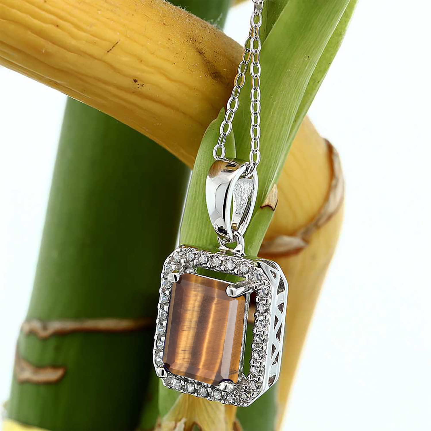 Gem Stone King 925 Sterling Silver Emerald Cut 9x7mm Birthstone Halo Pendant Necklace for Women with 18