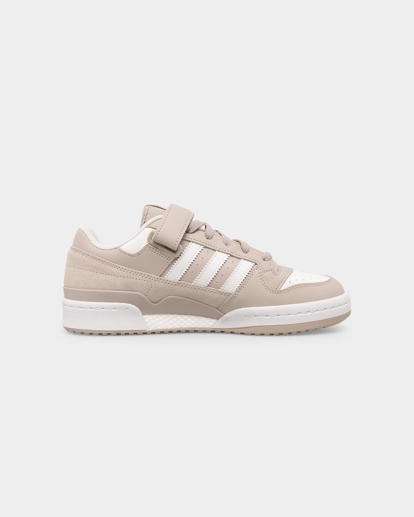 Adidas Forum Low Sneakers - Wonder Beige & Cloud White | Classic Retro Basketball Shoes for Men & Women | Perfect for Casual Wear, Street Style & Gym Workouts