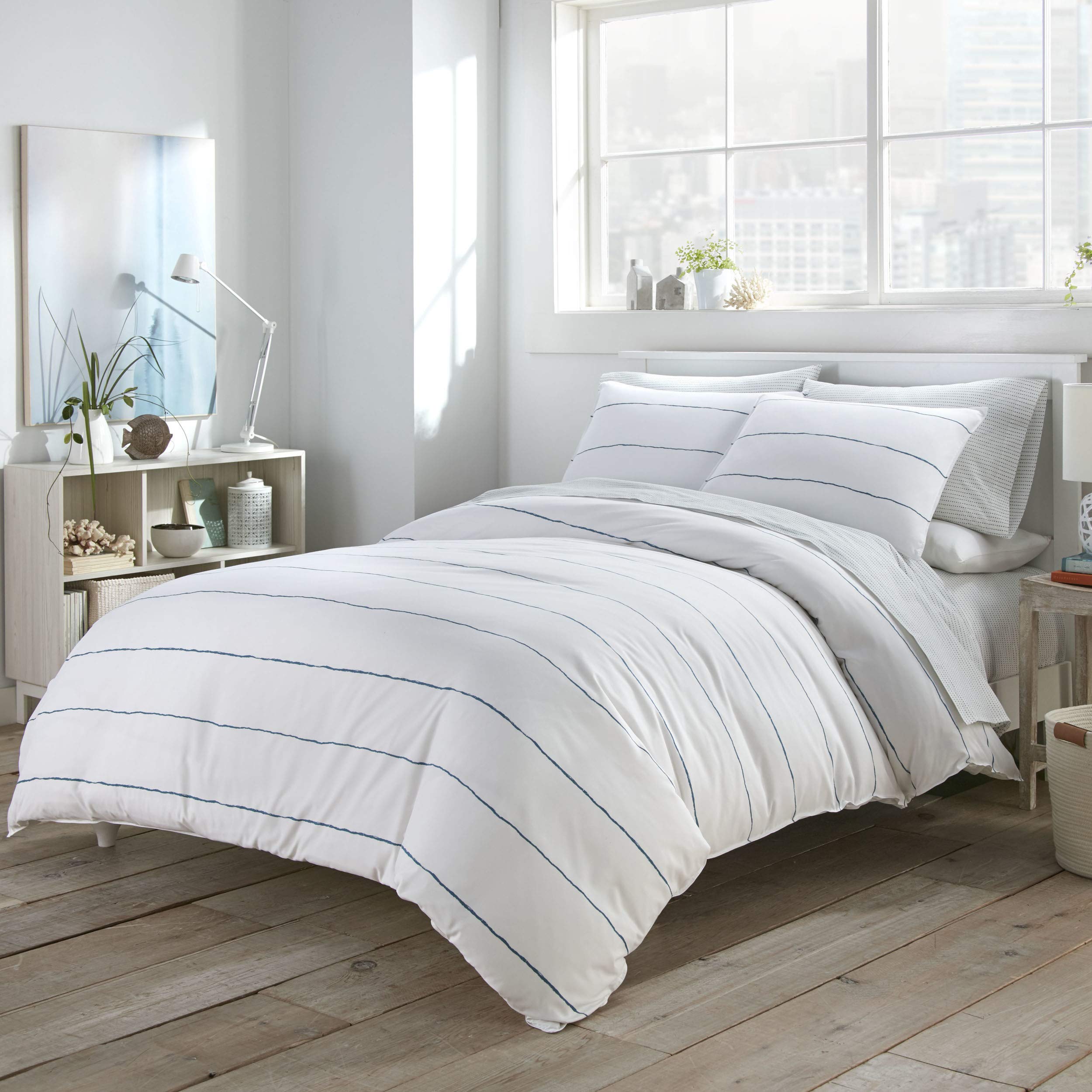 City Scene Queen Duvet Cover Set - Soft & Smooth Modern Bedding with Matching Shams (Tideline Navy, Queen Size) for Cozy Bedroom Decor & Guest Room Styling