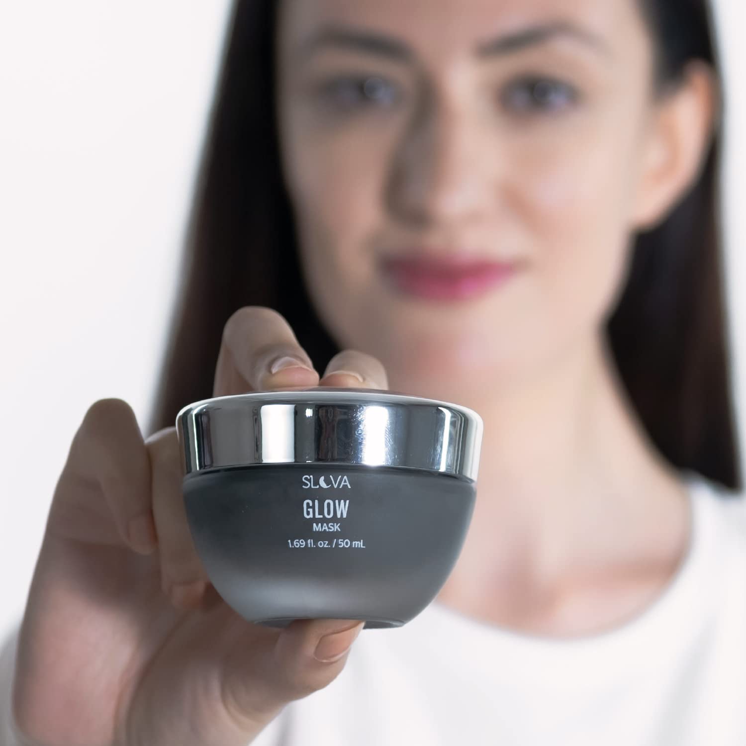 Slova Glow Magnetic Face Mask - Dark Spot Corrector for Hyperpigmentation, Anti-Aging Treatment to Reduce Fine Lines & Wrinkles - Detoxifying Black Charcoal Mask with Magnet (50ml) - Perfect for Nighttime Skincare Routine & Spa Days