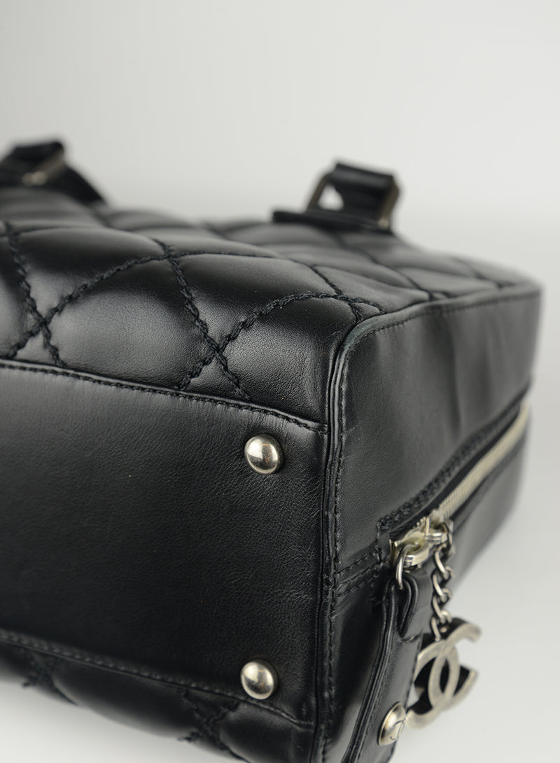 Chanel Quilted Black Leather Handbag - Luxury Designer Crossbody Bag for Women, Perfect for Evening Parties & Daily Use