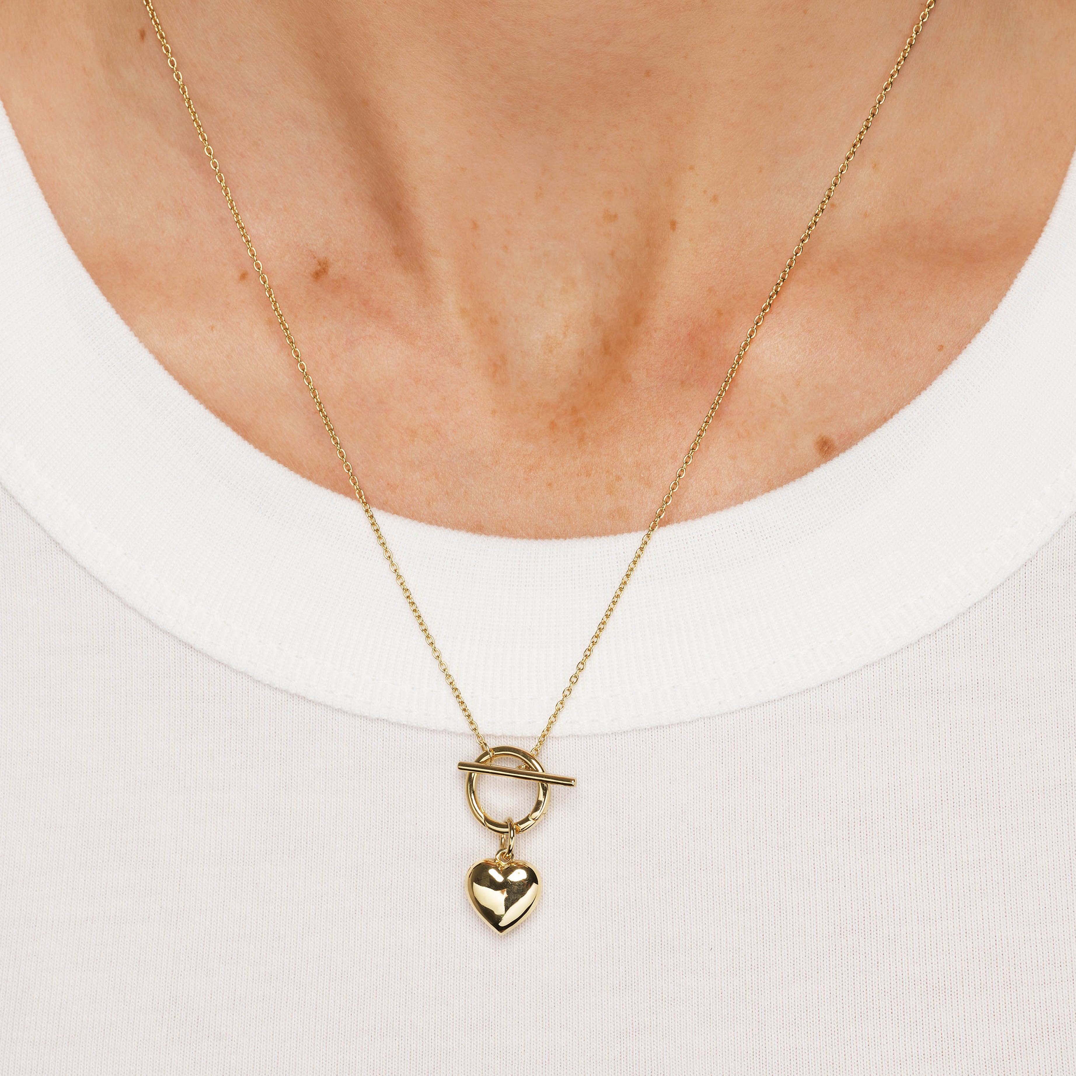 Personalized Engravable Heart Locket Necklace with Chain - Gold Plated Jewelry Gift for Women, Perfect for Valentine's Day, Anniversary & Mother's Day Gifts