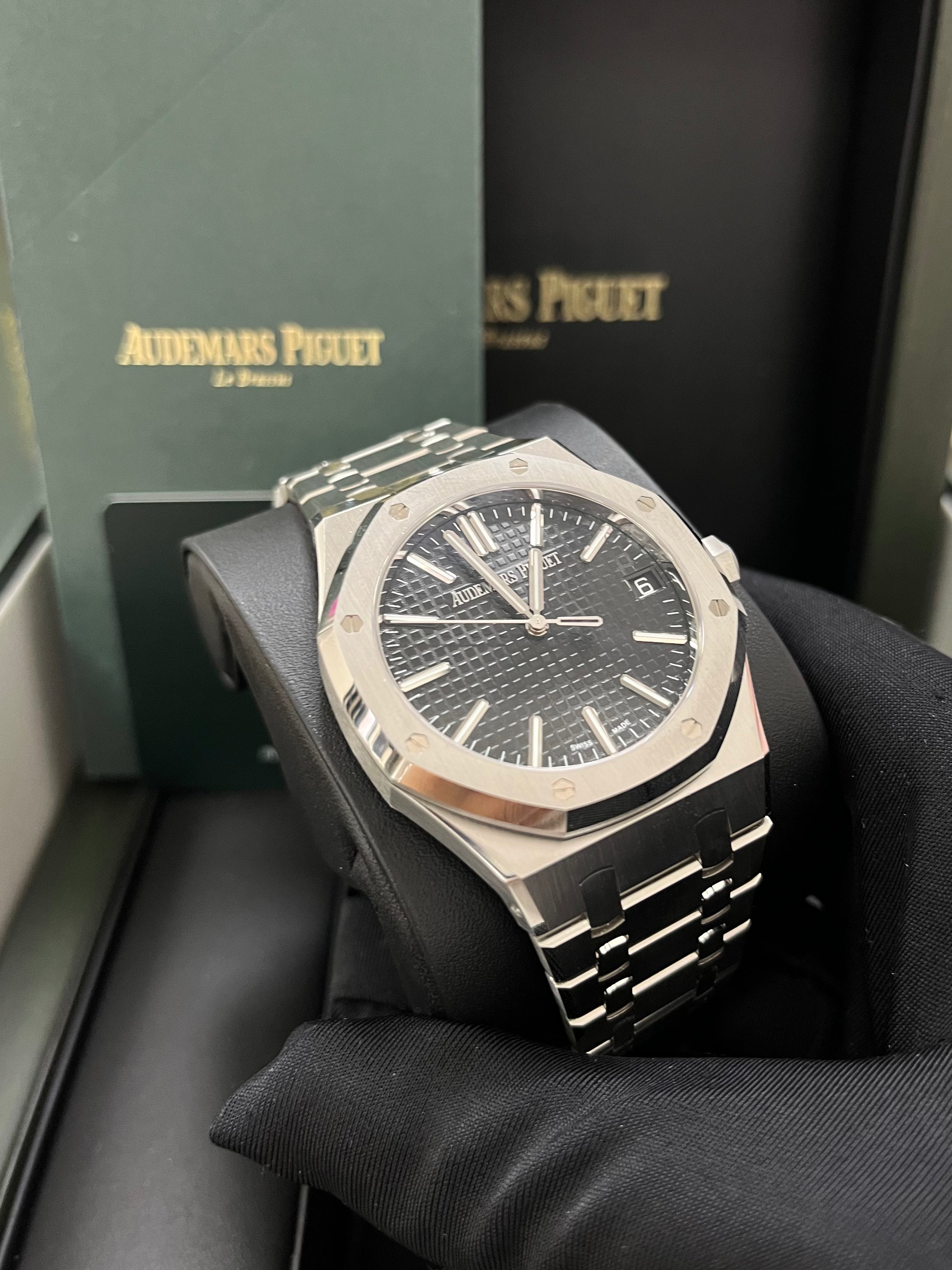 Audemars Piguet Royal Oak 15510ST.OO.1320ST.07 Automatic Men's Watch - Black Dial Stainless Steel Luxury Timepiece for Business, Gifting & Special Occasions