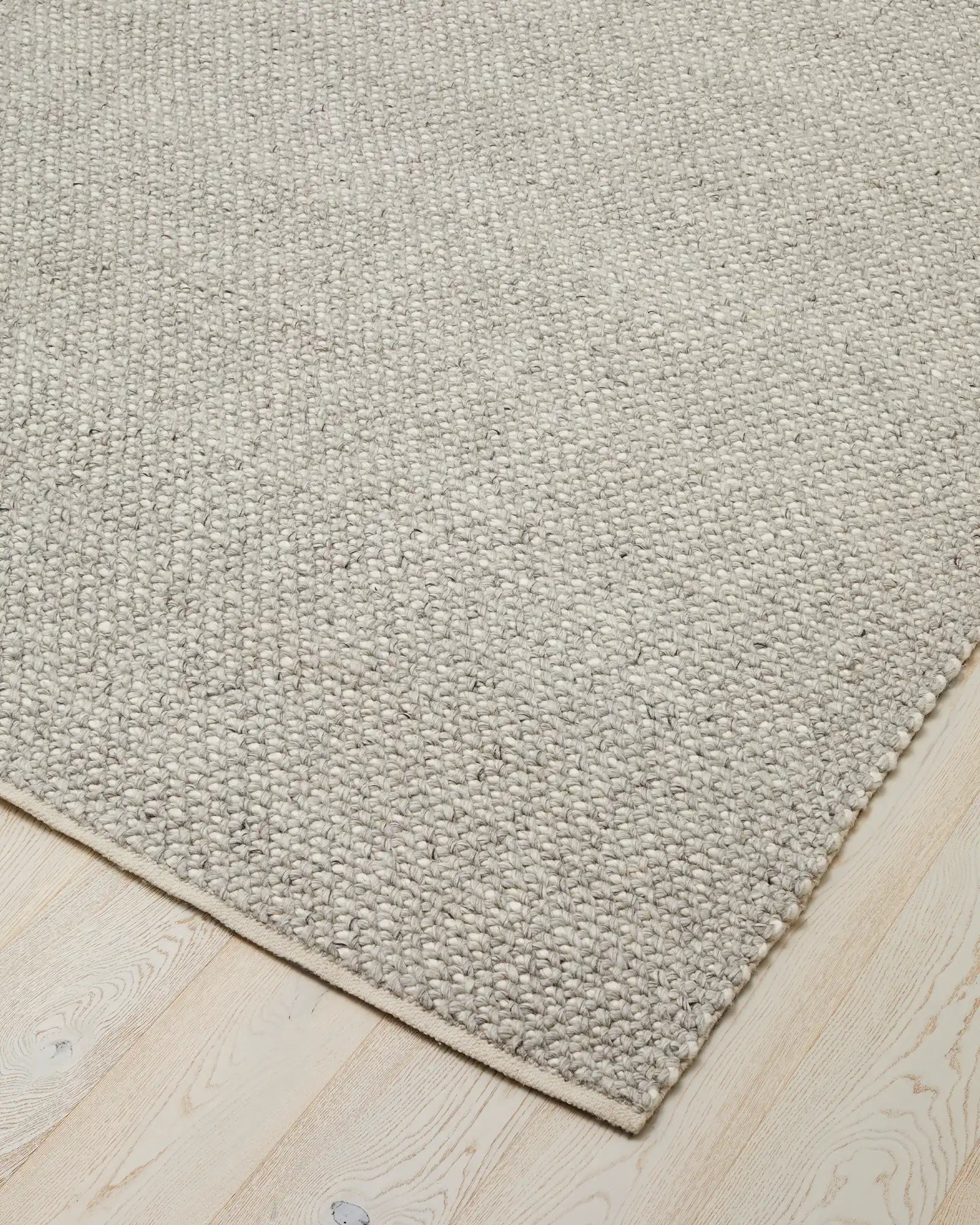 Emerson Feather Rug - Soft & Luxurious Boho Chic Area Rug for Living Room, Bedroom, or Nursery - Perfect for Cozy Home Decor & Stylish Interior Design