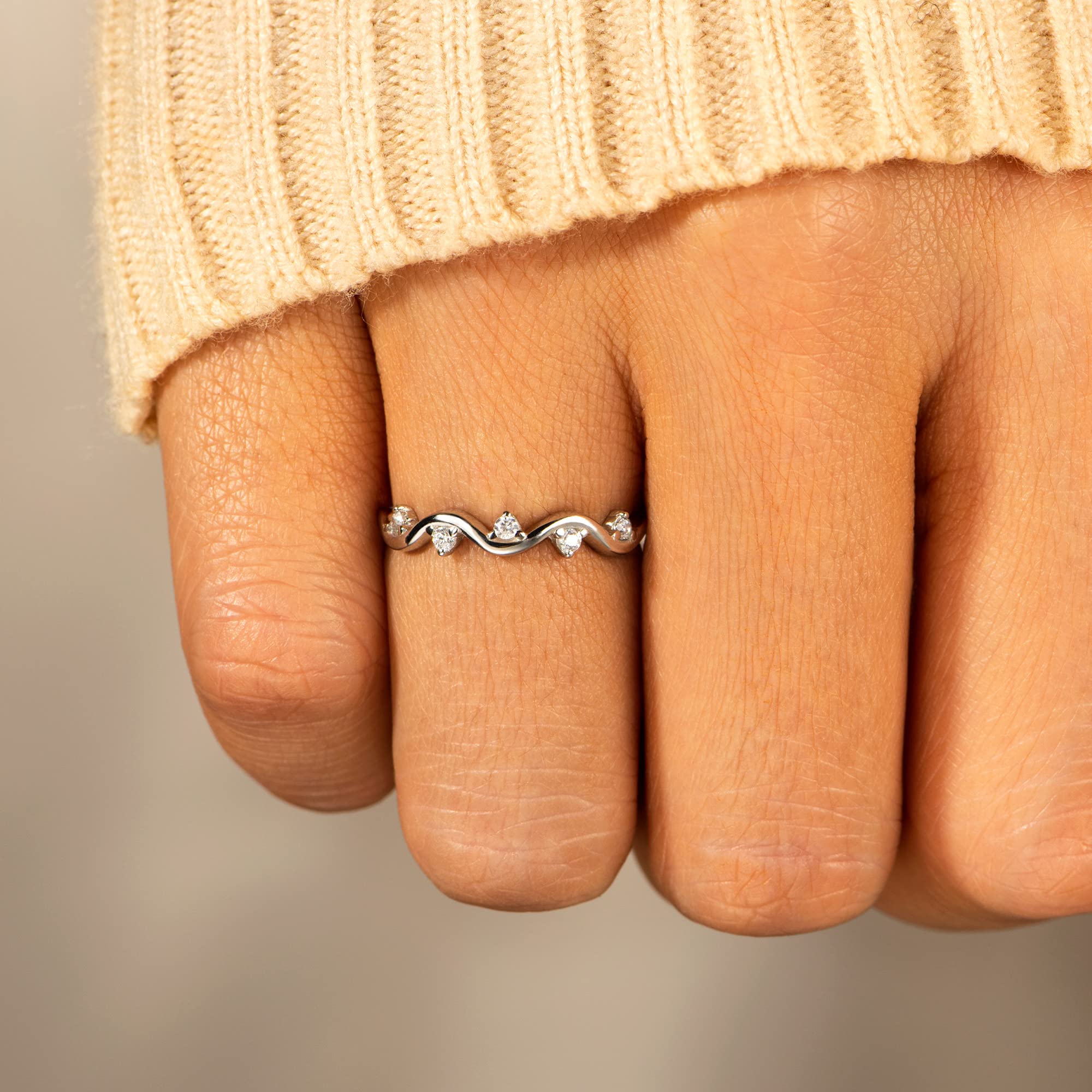 STORYJEWELLERY Sterling Silver Wave Princess Ring - Thoughtful Daughter Gift from Mom | Rainbow Jewelry for Girls | Perfect for Birthdays, Graduation & Special Occasions