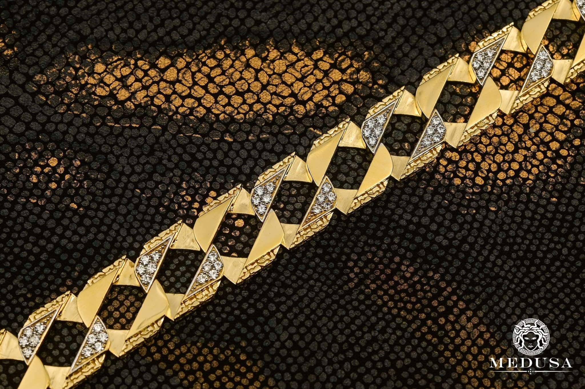 17mm Mesh M Jumbo - Durable & Stylish for Outdoor Adventures, Camping, Hiking & Travel Gear Accessories