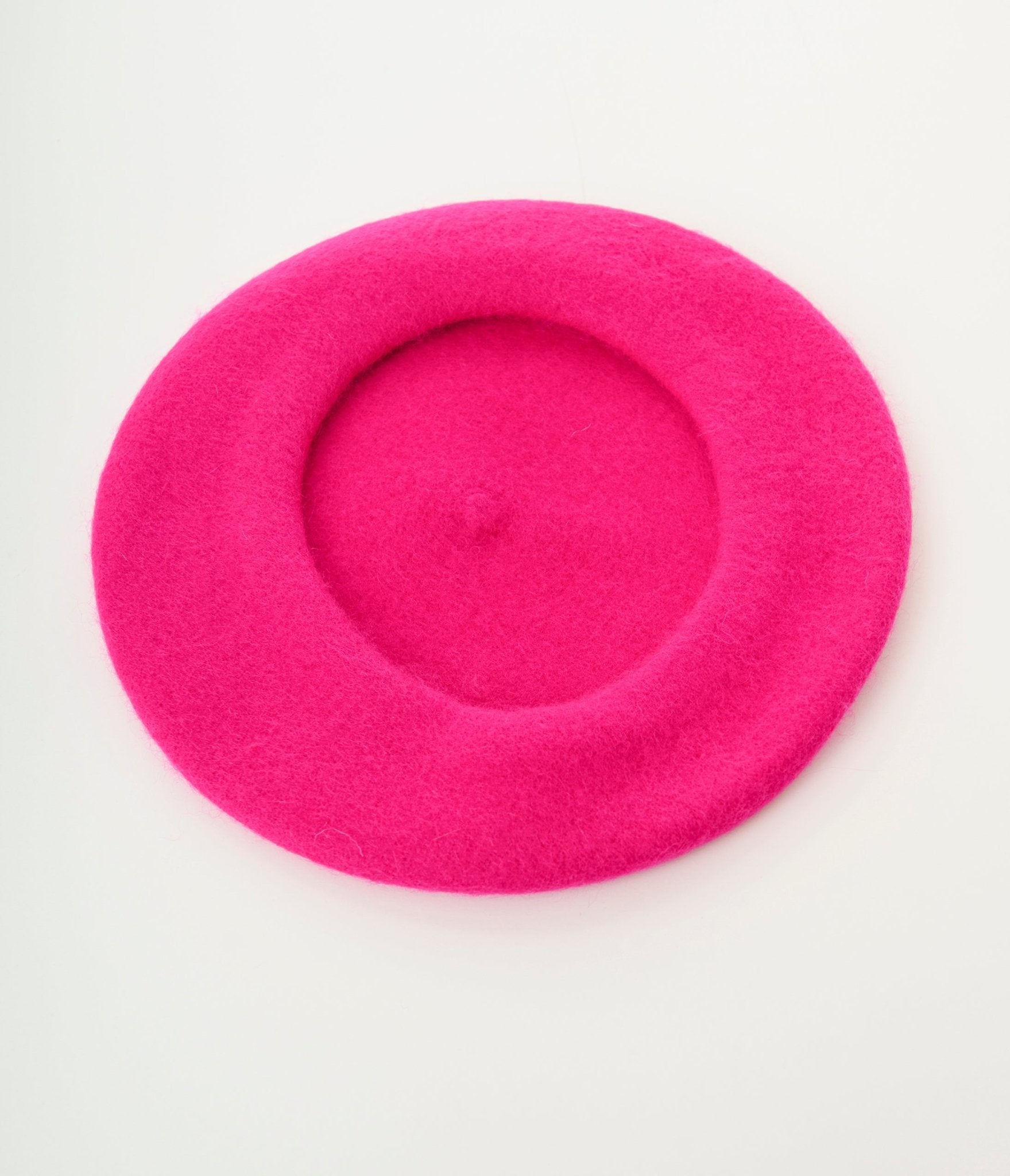 Stylish Hot Pink Classic Vintage Parisian Beret - Fashionable French Hat for Women, Perfect for Fall Outfits, Travel & Photoshoots