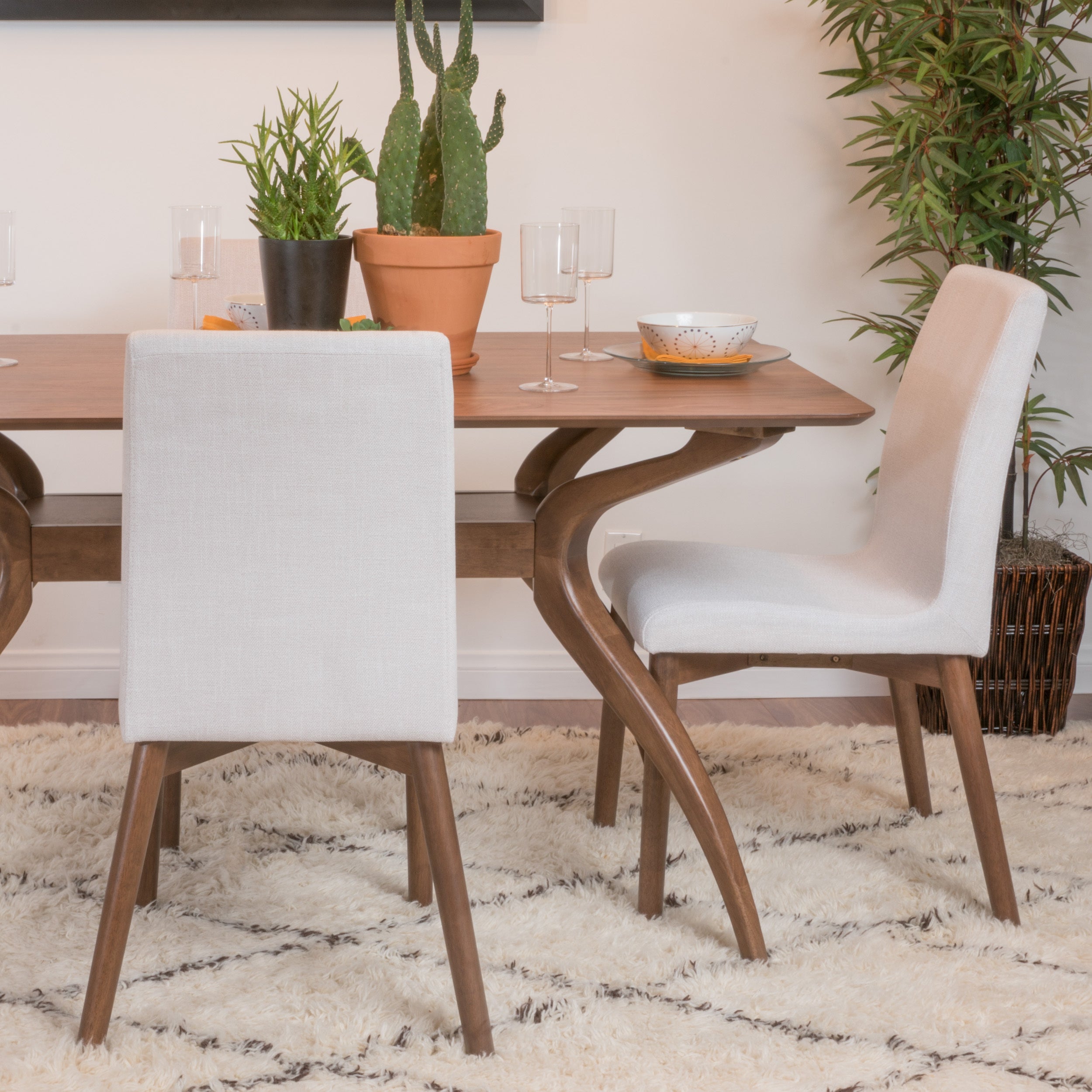 Modern Dining Chairs Set of 2 - Comfortable Kitchen Chairs with Sturdy Metal Legs for Dining Room, Kitchen, Breakfast Nook - Perfect for Family Meals and Entertaining Guests