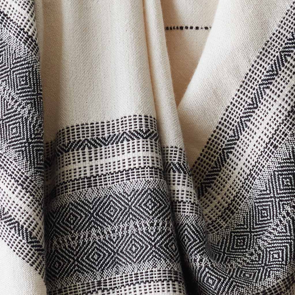 Soft & Cozy La Brisa Alpaca Throw Blanket - Luxury 100% Alpaca Wool Blanket for Bed, Couch & Travel - Warm Winter Throw for Home Decor, Gift & Cozy Nights