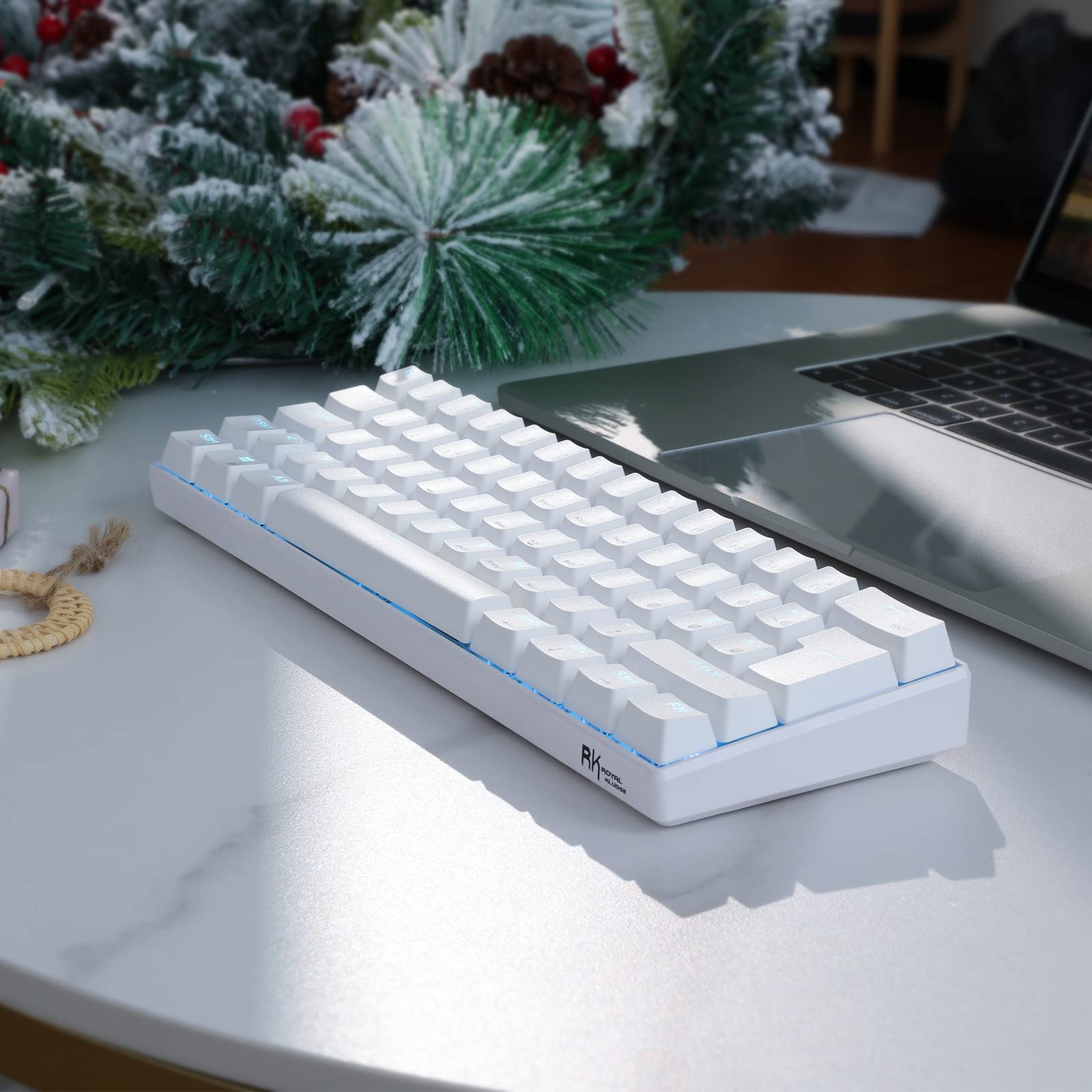 RK ROYAL KLUDGE RK61-DE 60% Wireless Mechanical Gaming Keyboard - Bluetooth/2.4GHz/USB-C Wired, Hot-Swappable Blue Switches, 61 Keys, White, QWERTZ German Layout for Windows & Mac - Perfect for Gaming, Office Work & Programming
