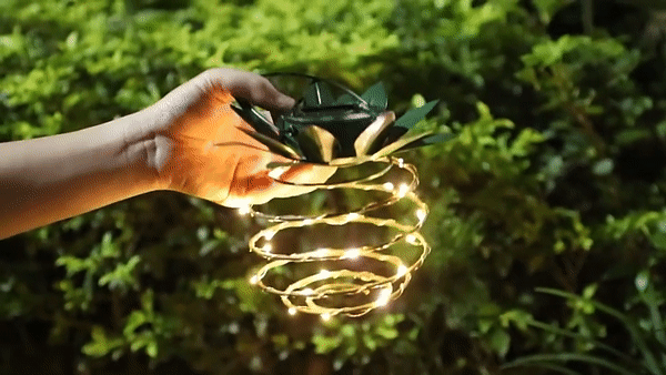 Solar Pineapple Lamp - Waterproof Outdoor Garden Decor with Warm White LED Light for Patio, Backyard, and Pathway Lighting