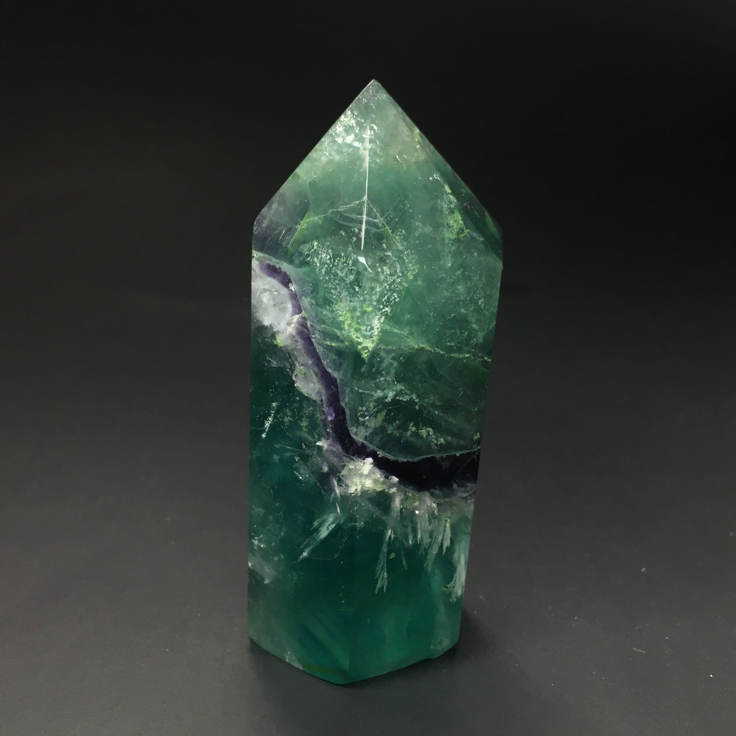 Natural Fluorite Point Crystal - Healing Stone for Meditation, Energy Cleansing & Chakra Balancing - Perfect for Home Decor, Yoga & Spiritual Practices