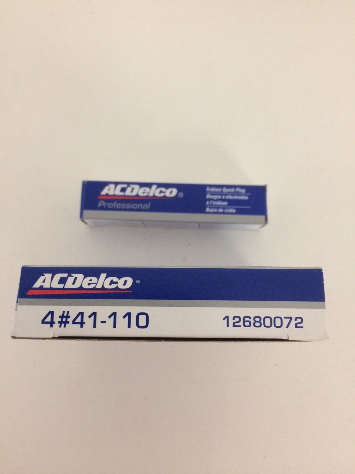ACDelco 12680072 Iridium Spark Plugs Set of 8 - Compatible with GM VE & VF Commodore V8 Engines - Improve Engine Performance & Fuel Efficiency for Daily Driving & Racing