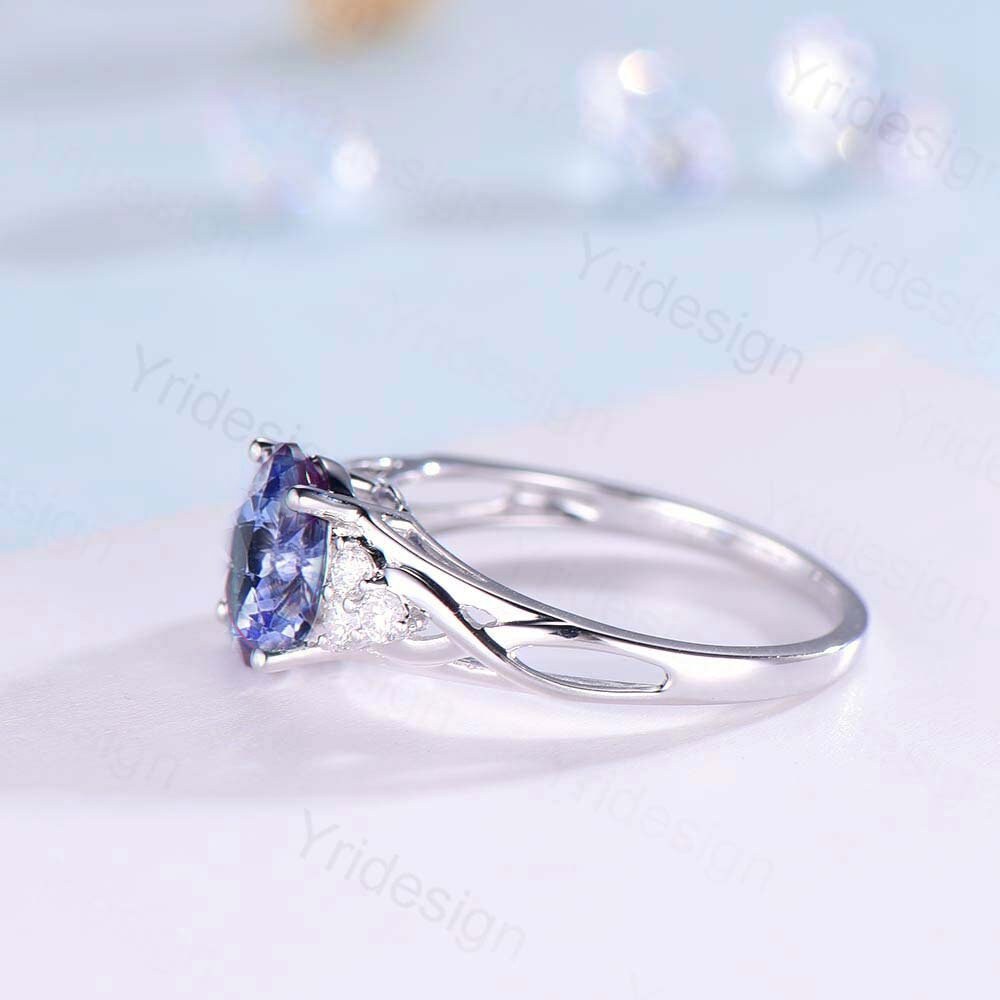 Natural Blue Tanzanite Engagement Ring for Women - 14K/18K White Gold Vintage Cluster Diamond Wedding Band - Perfect for Anniversary, Proposal & Special Occasions