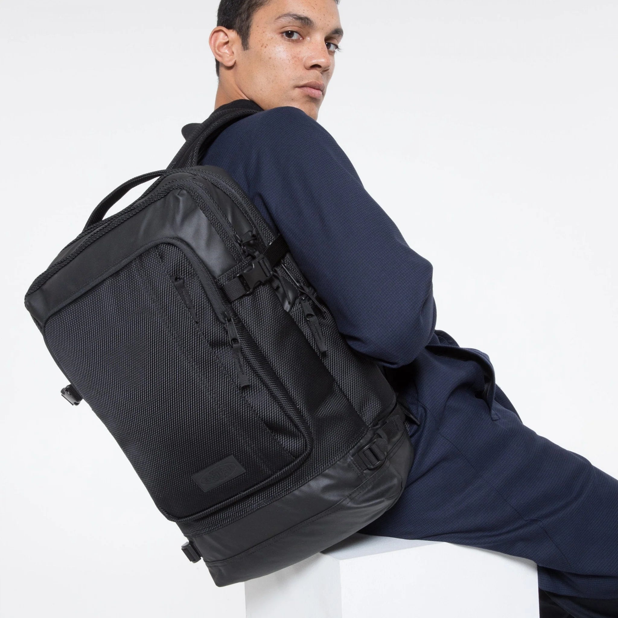 Eastpak Tecum L CNNCT Backpack - Stylish & Durable School & Travel Backpack for Men & Women - Perfect for College, Work, Commuting & Outdoor Adventures