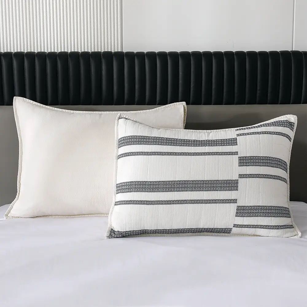 Premium 3-Piece Cotton Lace Patchwork Quilt Set - King/Queen Size Bedding - Soft & Breathable for All Seasons - Perfect for Master Bedroom, Guest Room & Cozy Home Decor