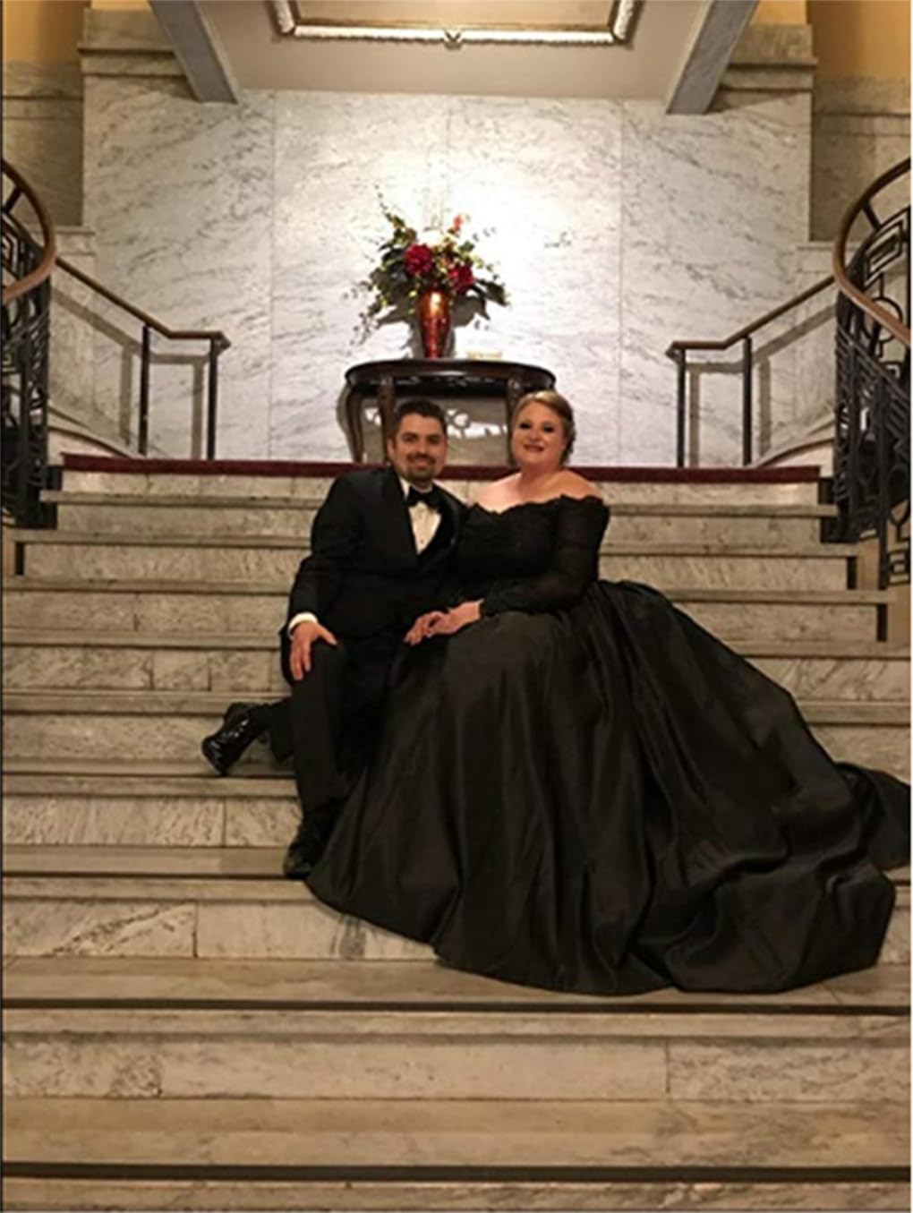 Elegant Long Sleeve Lace Evening Gowns for Women - Plus Size Formal Dresses for Prom, Party & Special Occasions | Perfect for Weddings, Galas & Black Tie Events