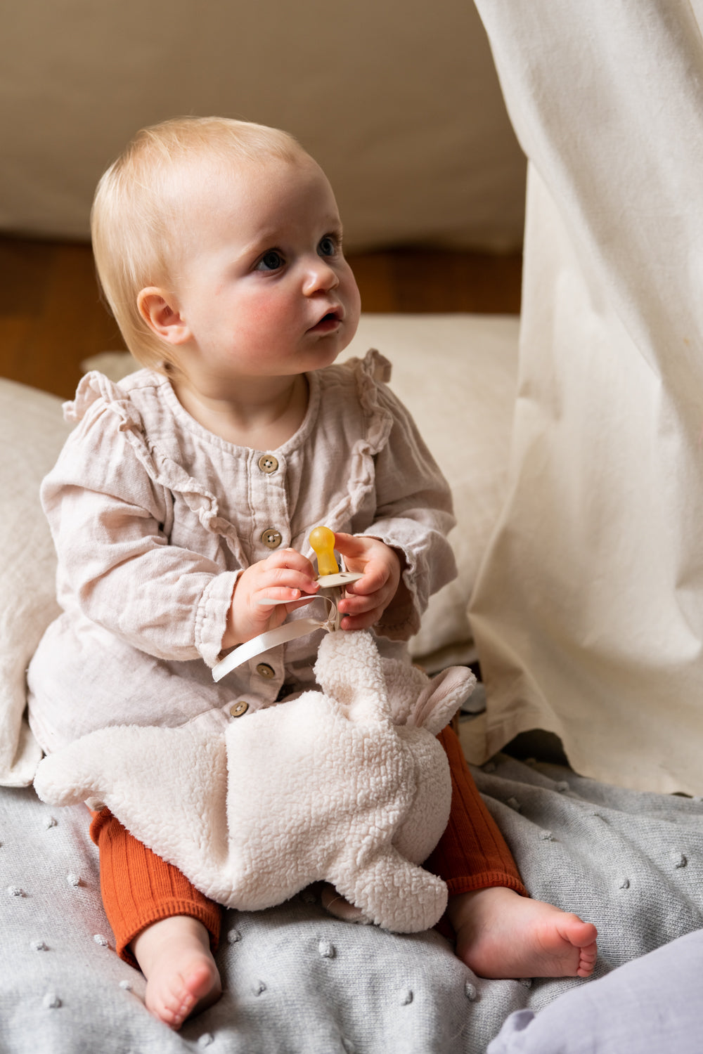 Sophie the Giraffe Teether - Natural Rubber Baby Teething Toy for Soothing Sore Gums | Perfect for Infants & Toddlers | BPA-Free, Safe & Soft Chew Toy for Playtime & Teething Relief