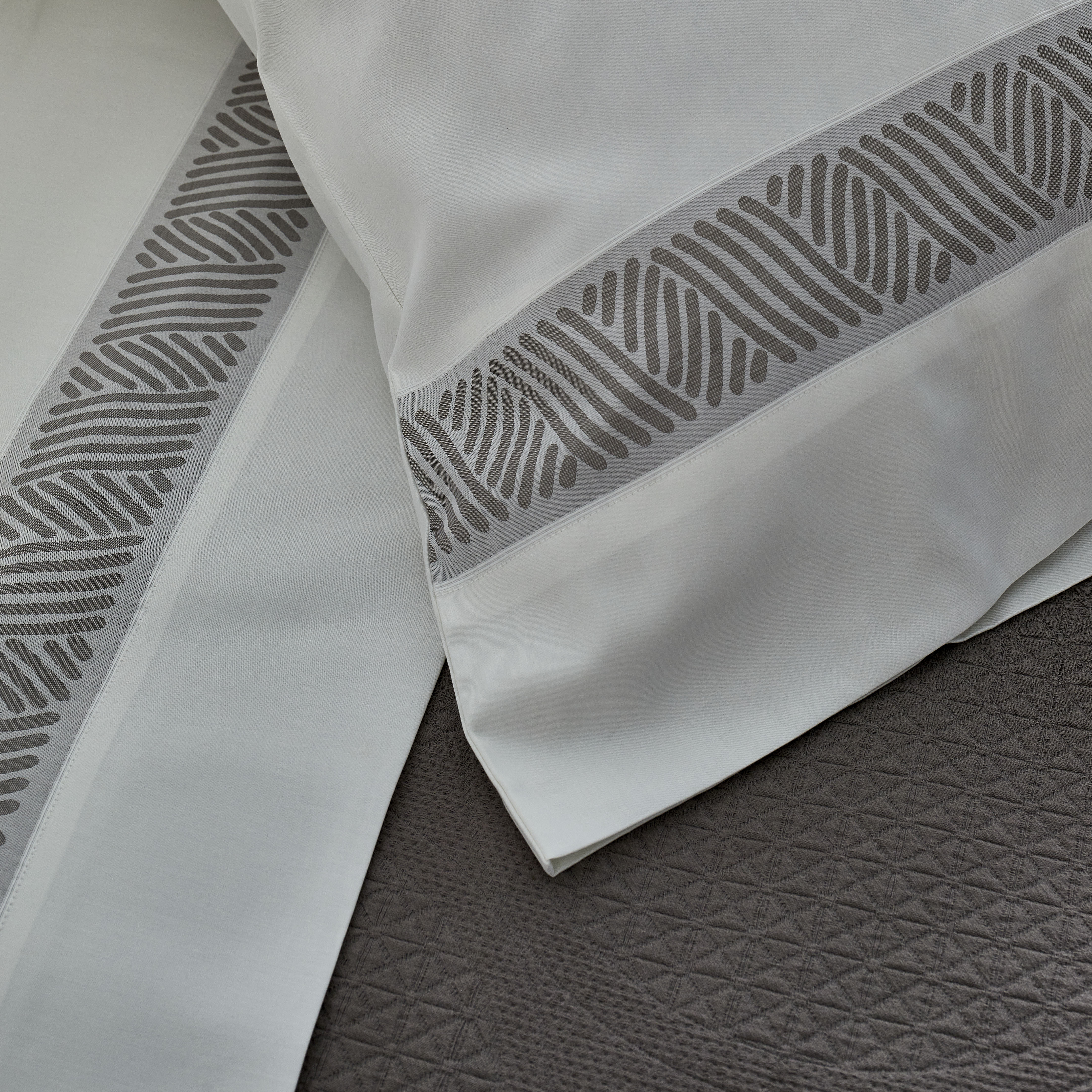 Premium Anatolia Sheet Set - 100% Cotton, Soft & Breathable Bed Sheets - Queen Size, 4-Piece Set - Perfect for Home, Hotel, and Guest Room Comfort