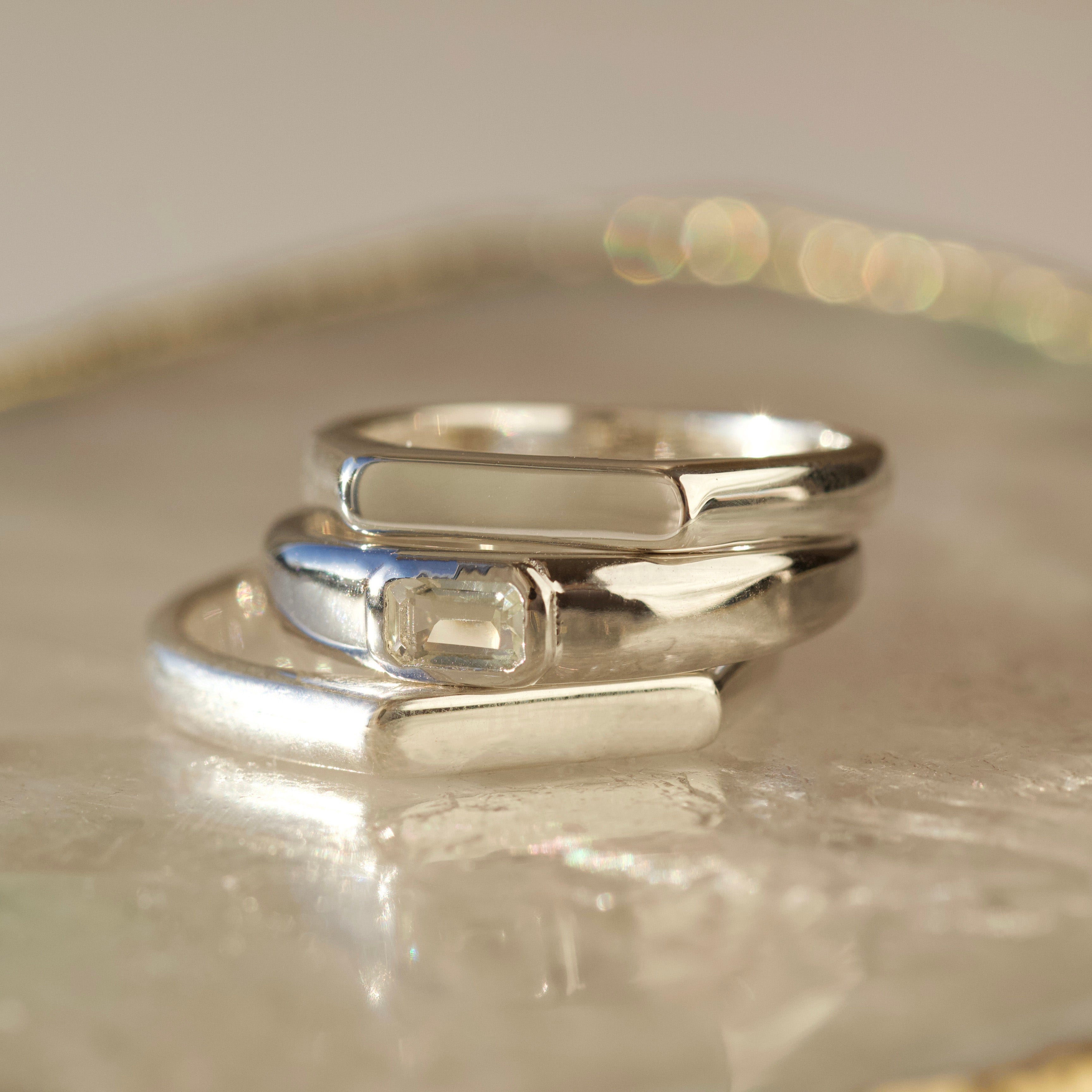 Personalized Vintage Signet Ring for Men & Women - Custom Engraved Initials & Symbols - Perfect for Weddings, Gifts & Everyday Wear