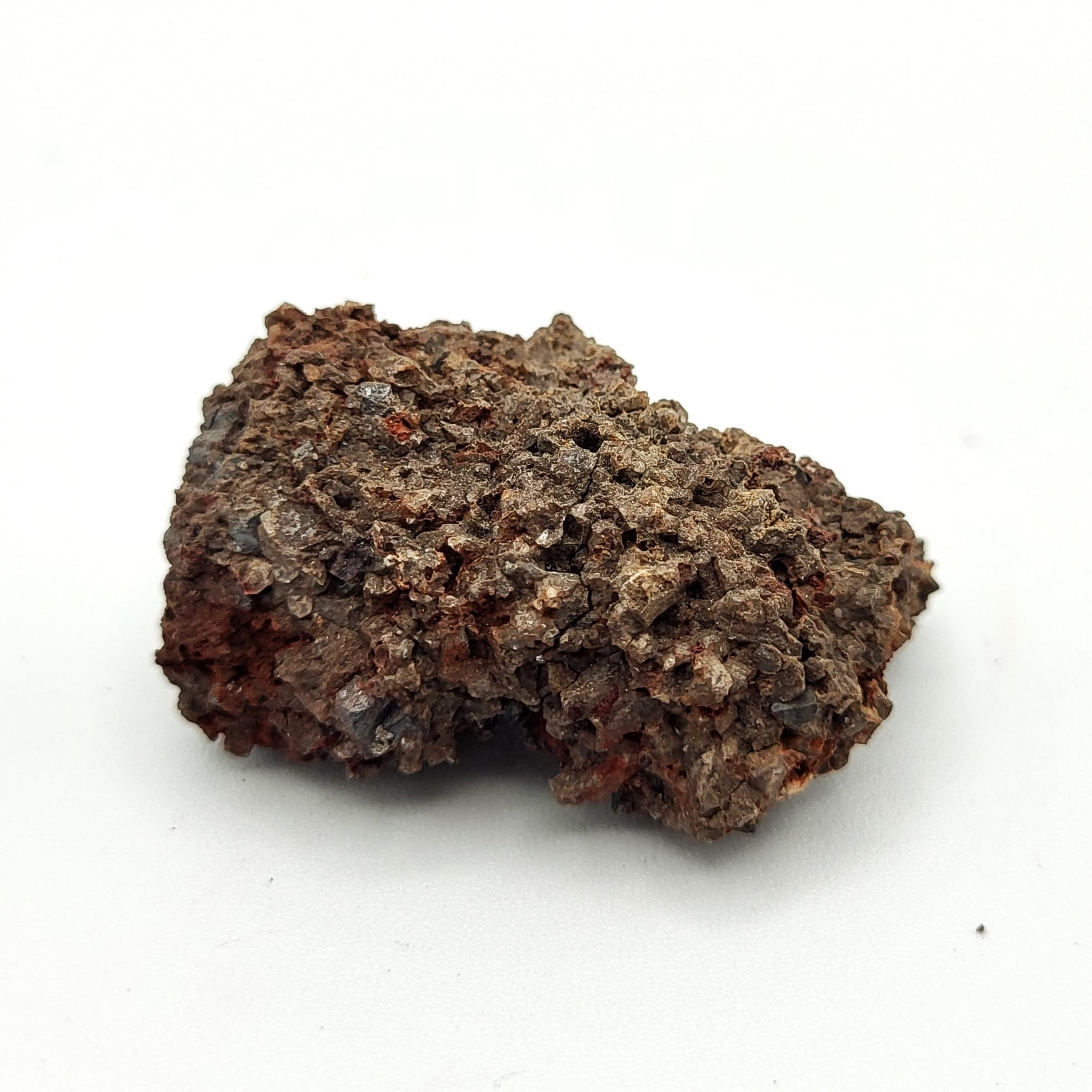 Natural Brookite & Magnetite Raw Stones for Healing, Meditation & Crystal Collection – Perfect for Energy Work, Home Decor & Spiritual Practices