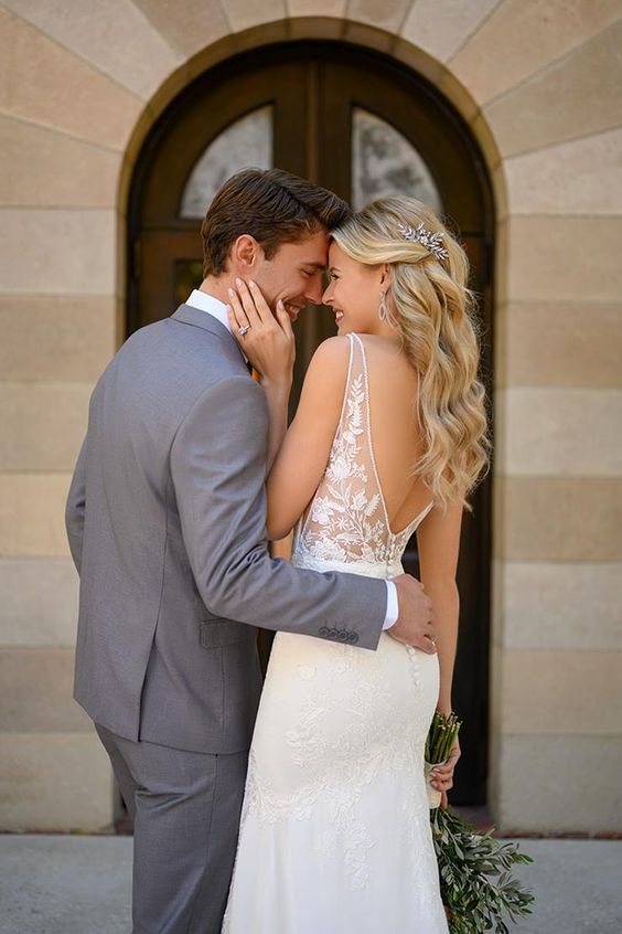 Stella York 7078 Sample Wedding Dress – Elegant A-Line Gown for Brides, Perfect for Church, Beach, and Outdoor Ceremonies